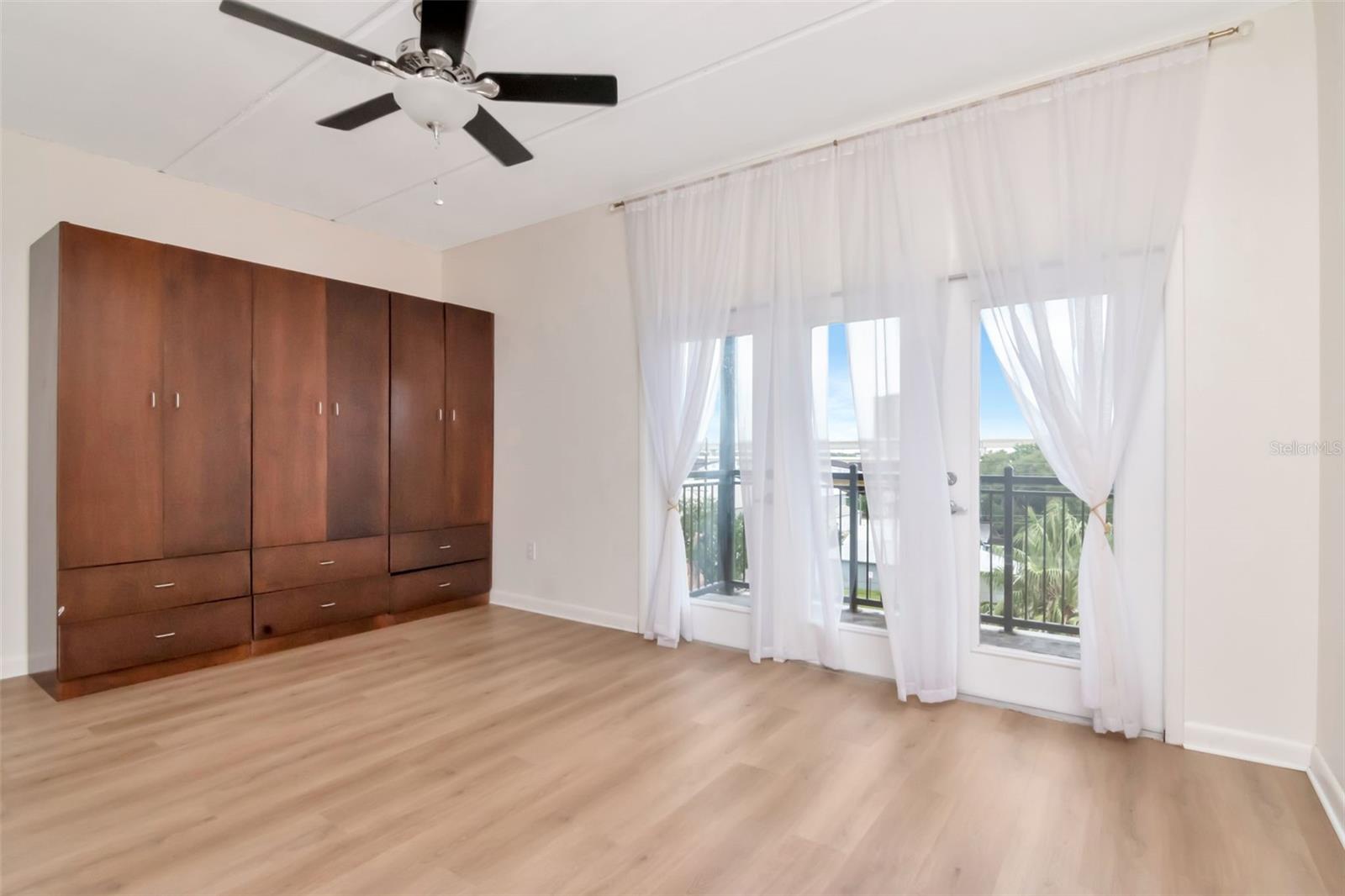 Image 17 of 32 For 1621 4th Avenue 202