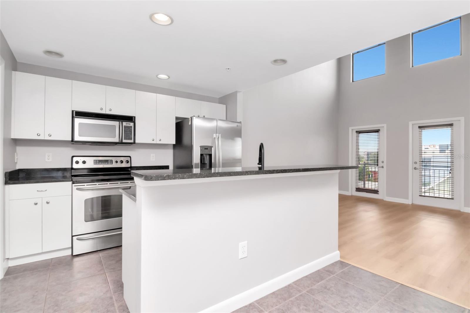 Image 2 of 32 For 1621 4th Avenue 202
