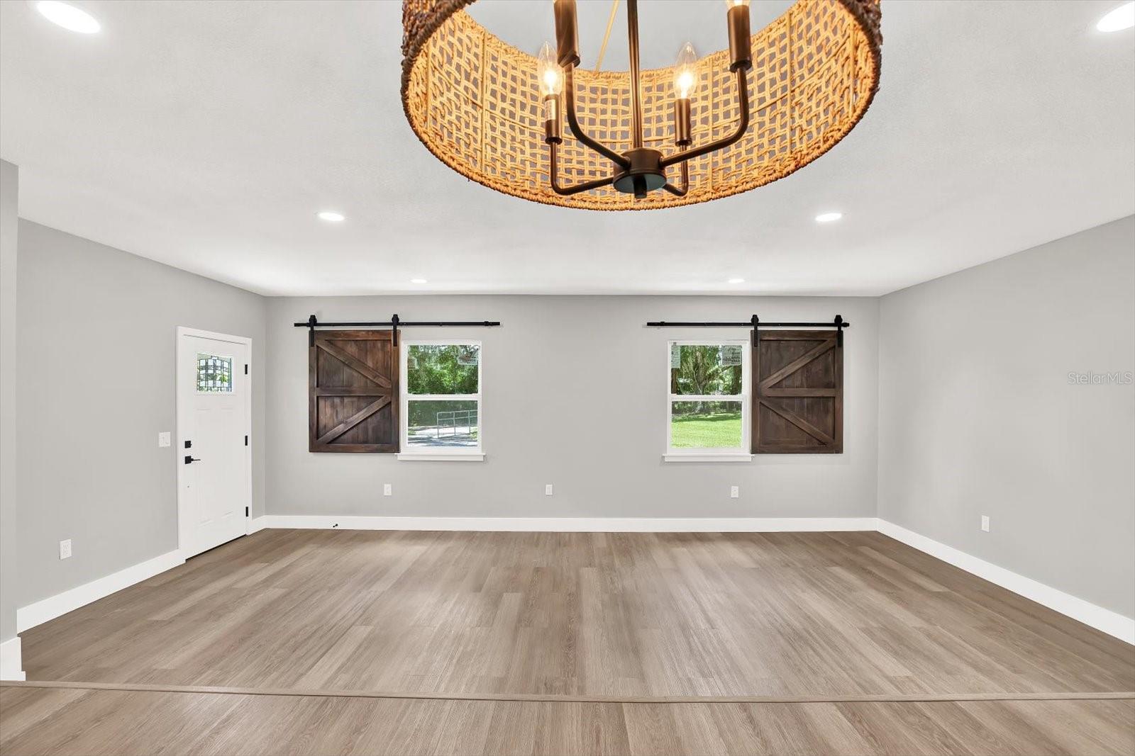 Image 4 of 34 For 9448 Mcintyre Road