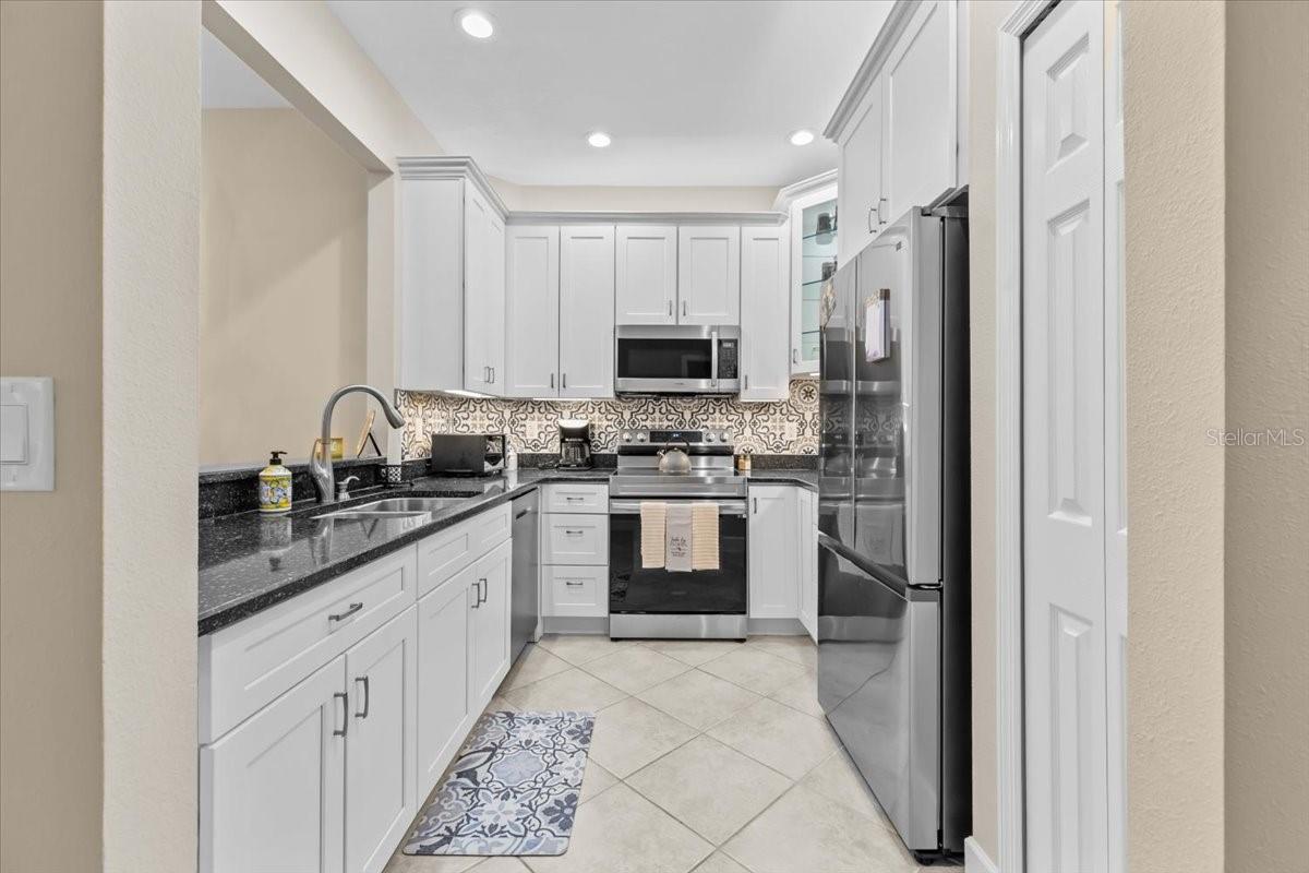 Image 18 of 35 For 4103 Via Piedra Circle 10-101