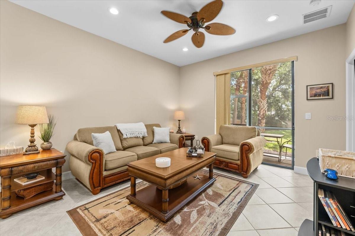 Image 8 of 35 For 4103 Via Piedra Circle 10-101