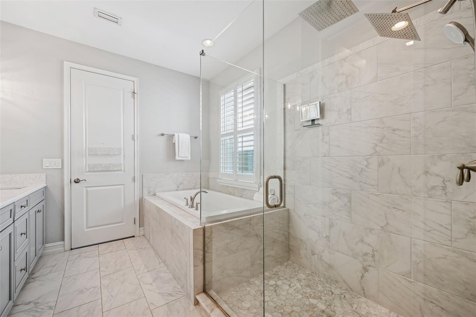 Image 24 of 46 For 12121 Rustic River Way