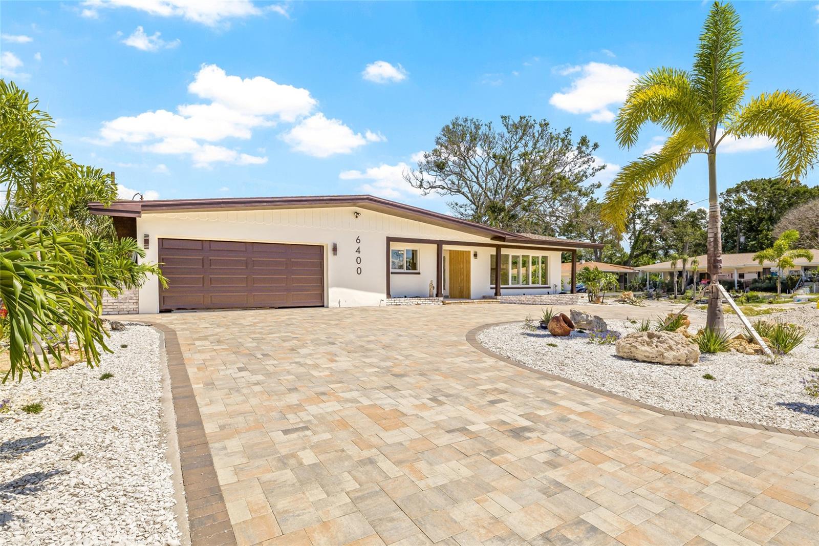 Image 2 of 52 For 6400 Mockingbird Way S