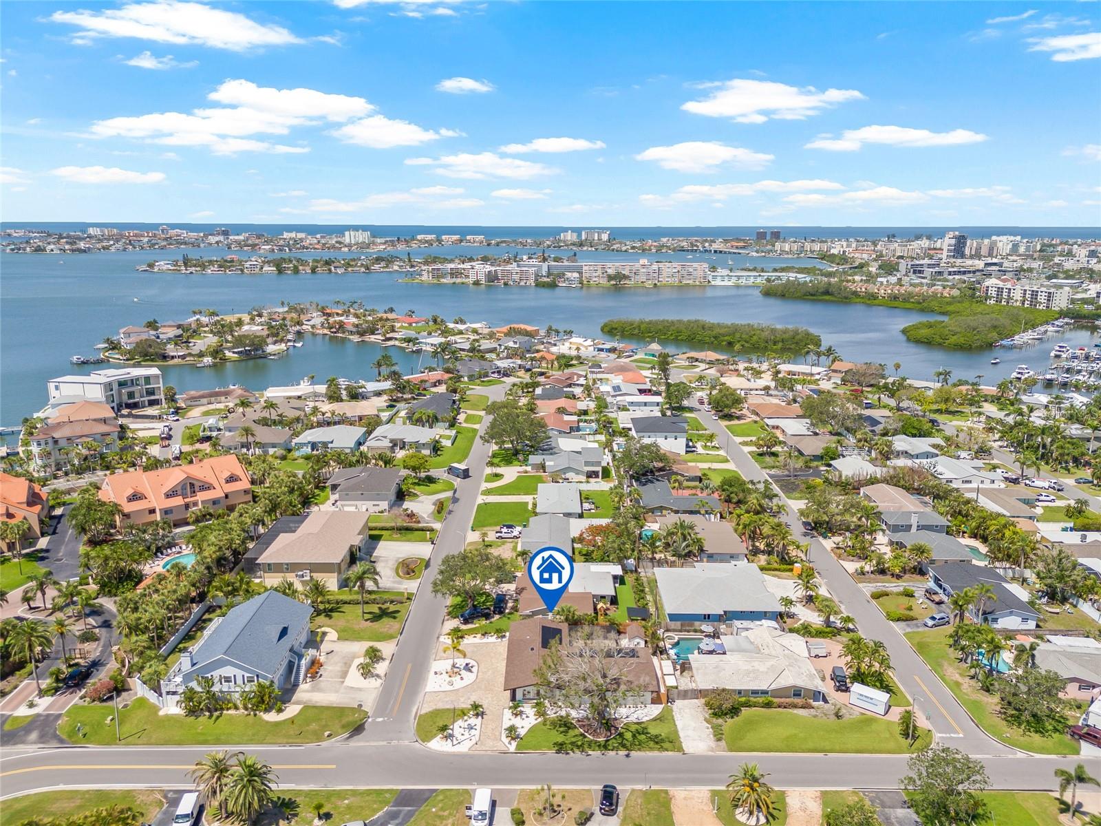 Image 40 of 52 For 6400 Mockingbird Way S