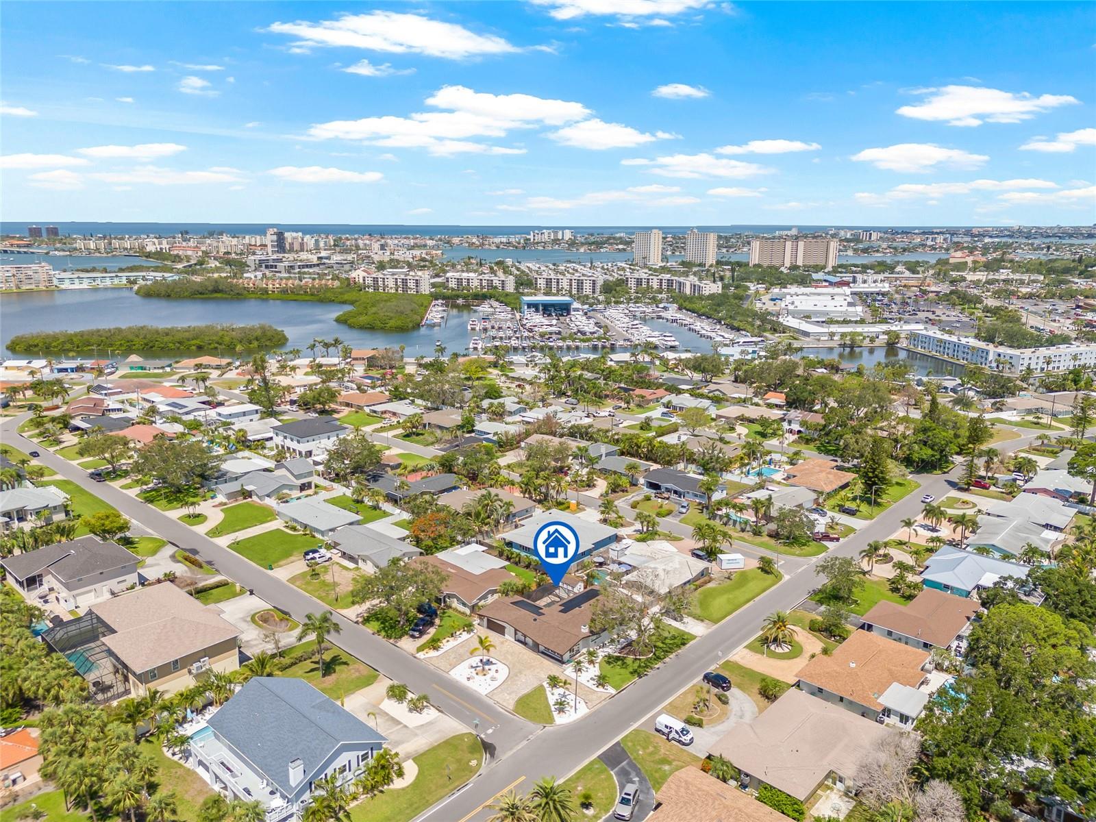 Image 41 of 52 For 6400 Mockingbird Way S
