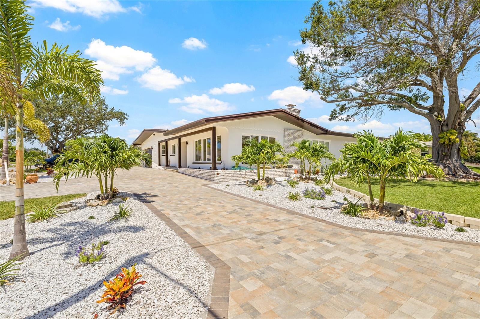 Image 44 of 52 For 6400 Mockingbird Way S