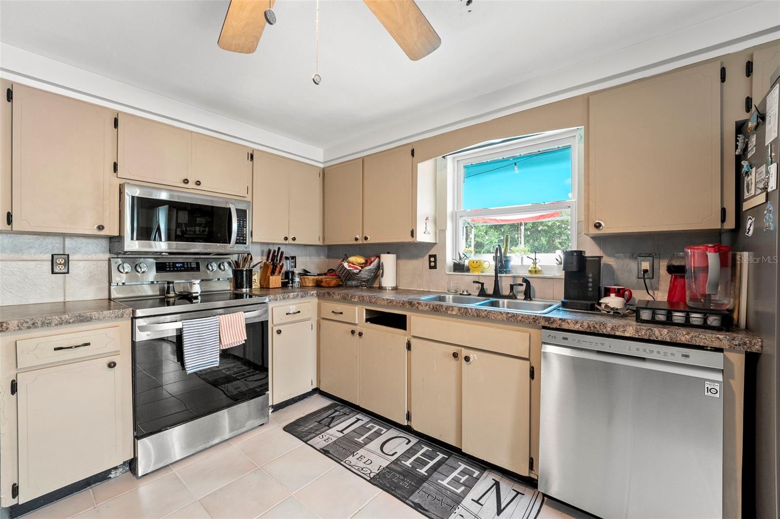 Image 10 of 28 For 7631 Ironbark Drive