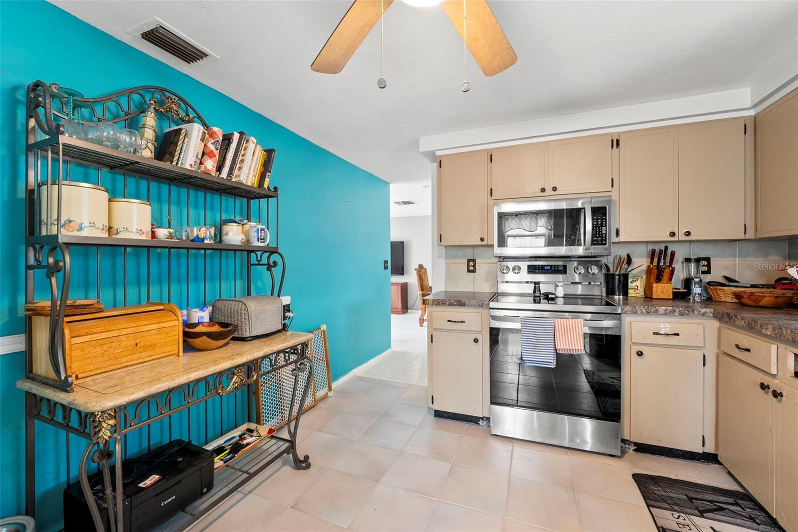 Image 11 of 28 For 7631 Ironbark Drive
