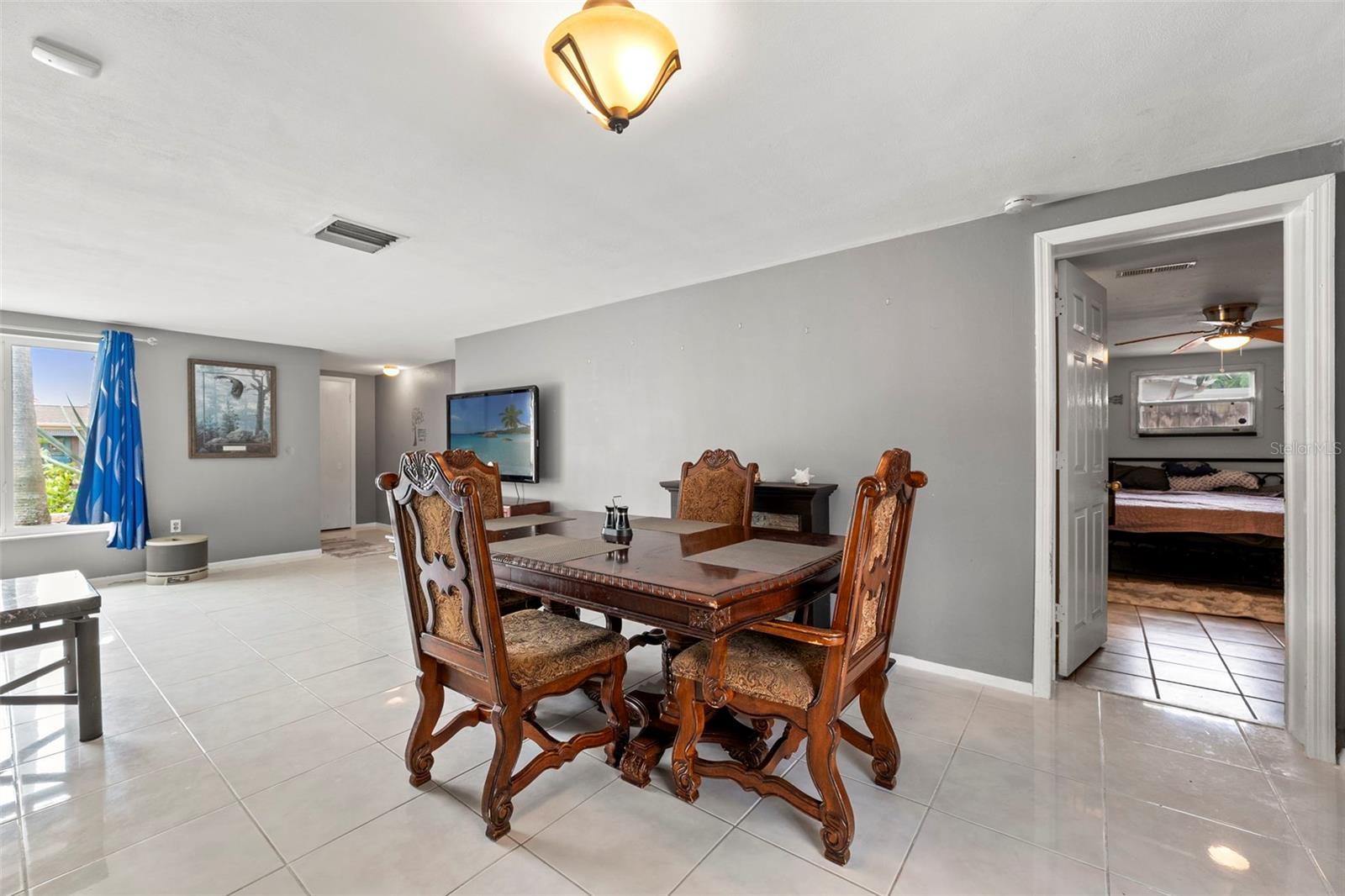 Image 5 of 28 For 7631 Ironbark Drive