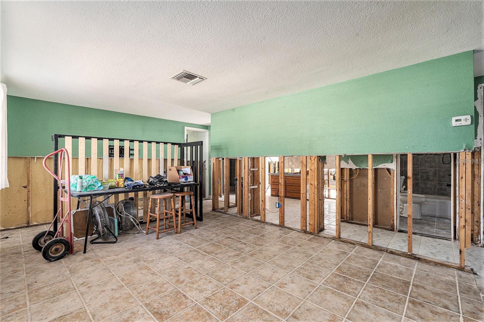 Image 4 of 16 For 4928 Petunia Court