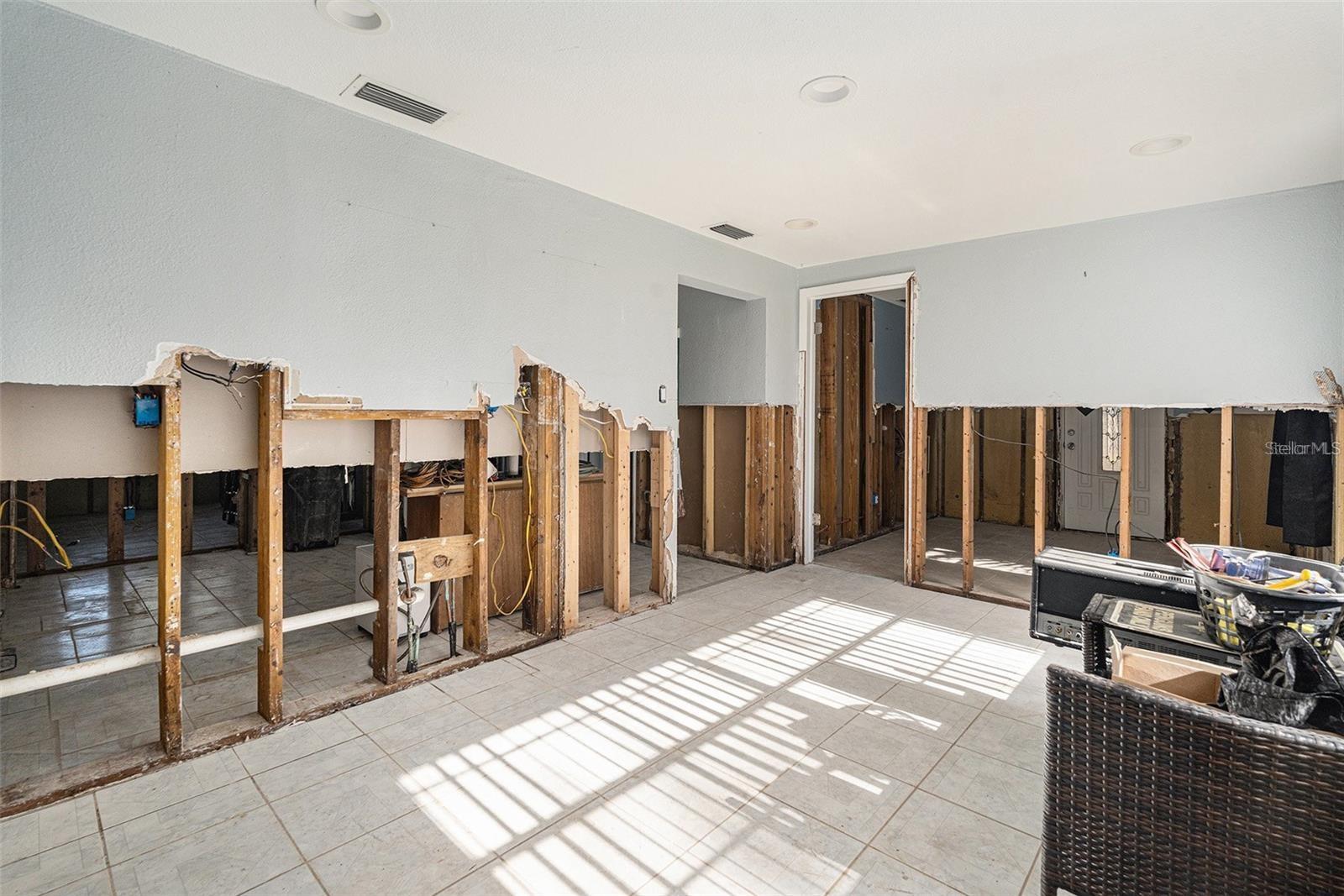 Image 6 of 16 For 4928 Petunia Court