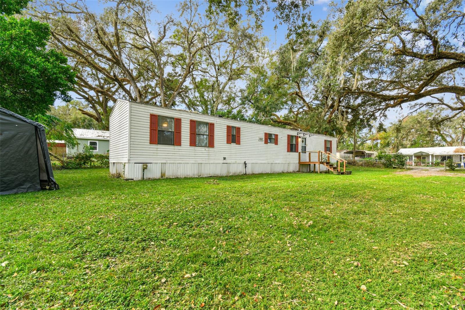 Details for 18424 Lawrence Road, DADE CITY, FL 33523
