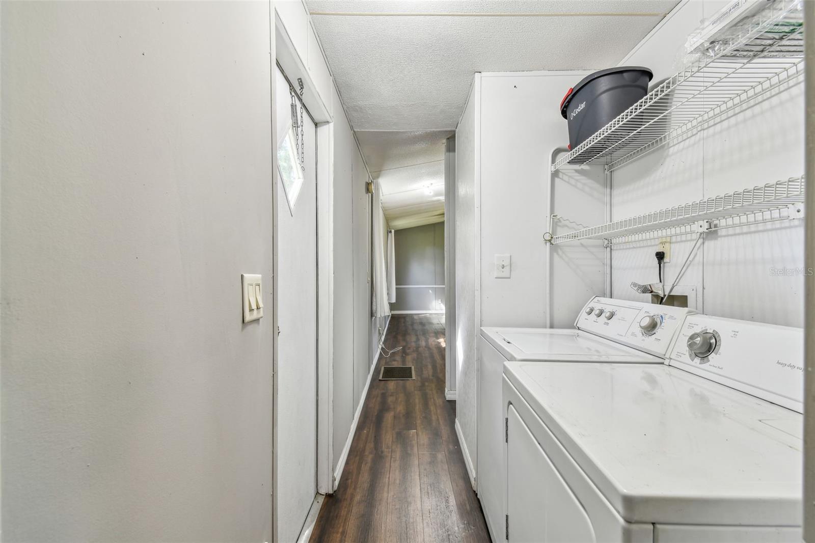 Listing photo id 36 for 18424 Lawrence Road