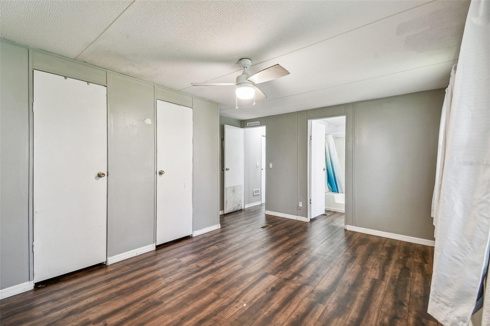 Listing photo id 39 for 18424 Lawrence Road