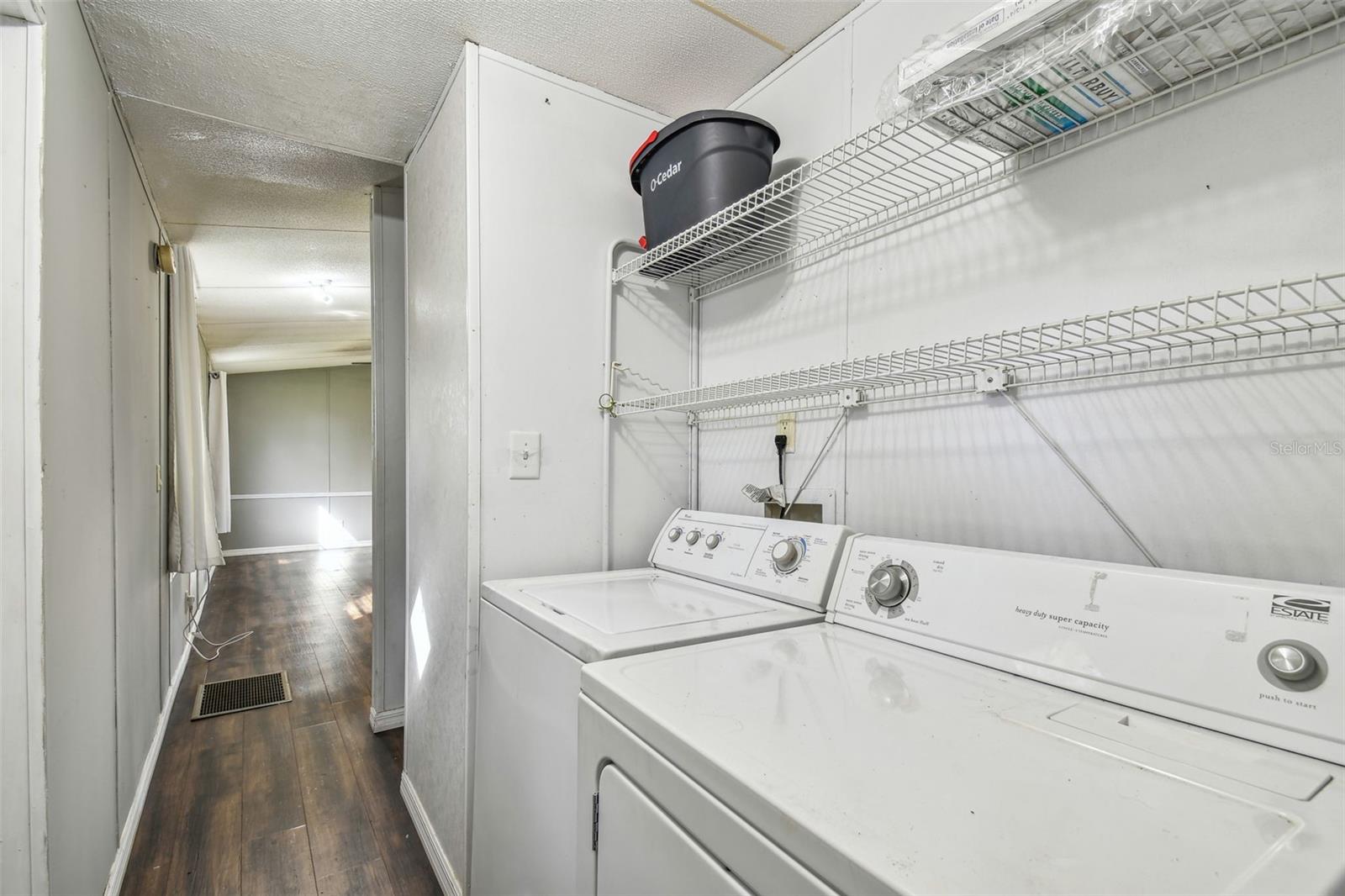 Listing photo id 44 for 18424 Lawrence Road