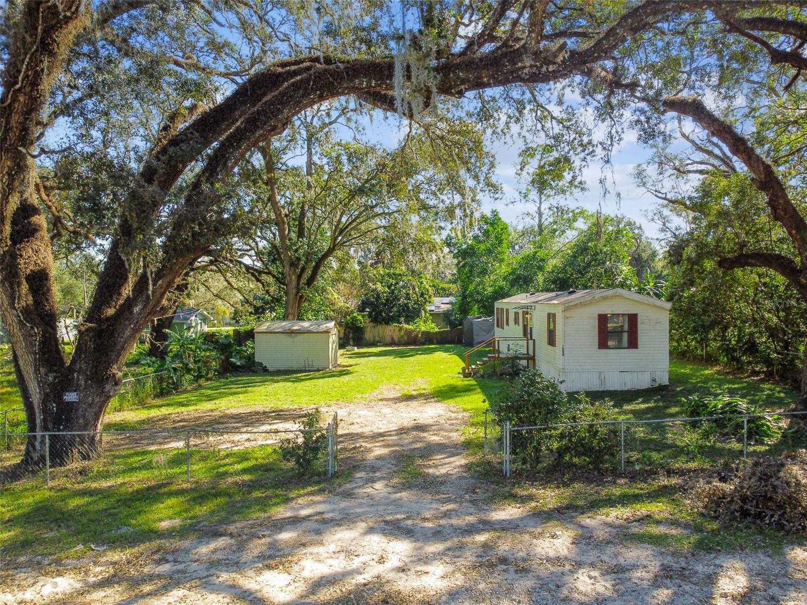 Listing photo id 53 for 18424 Lawrence Road