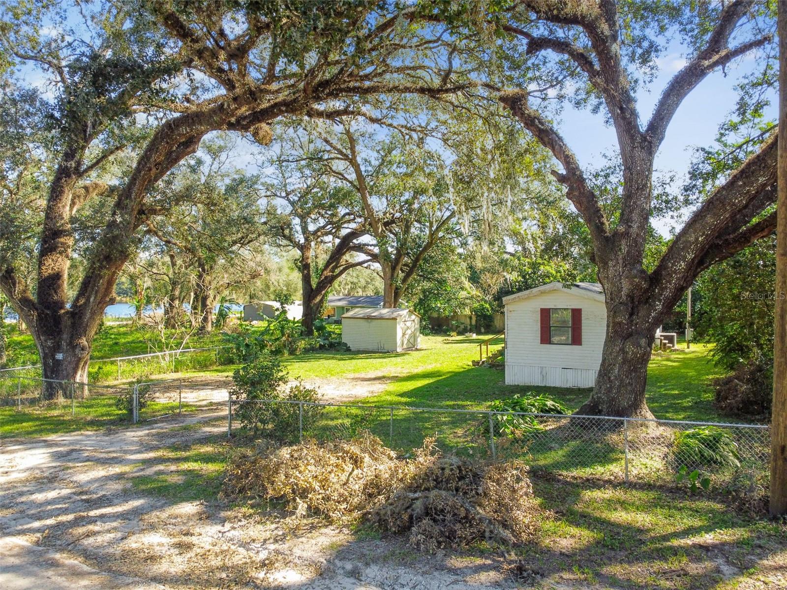 Listing photo id 55 for 18424 Lawrence Road