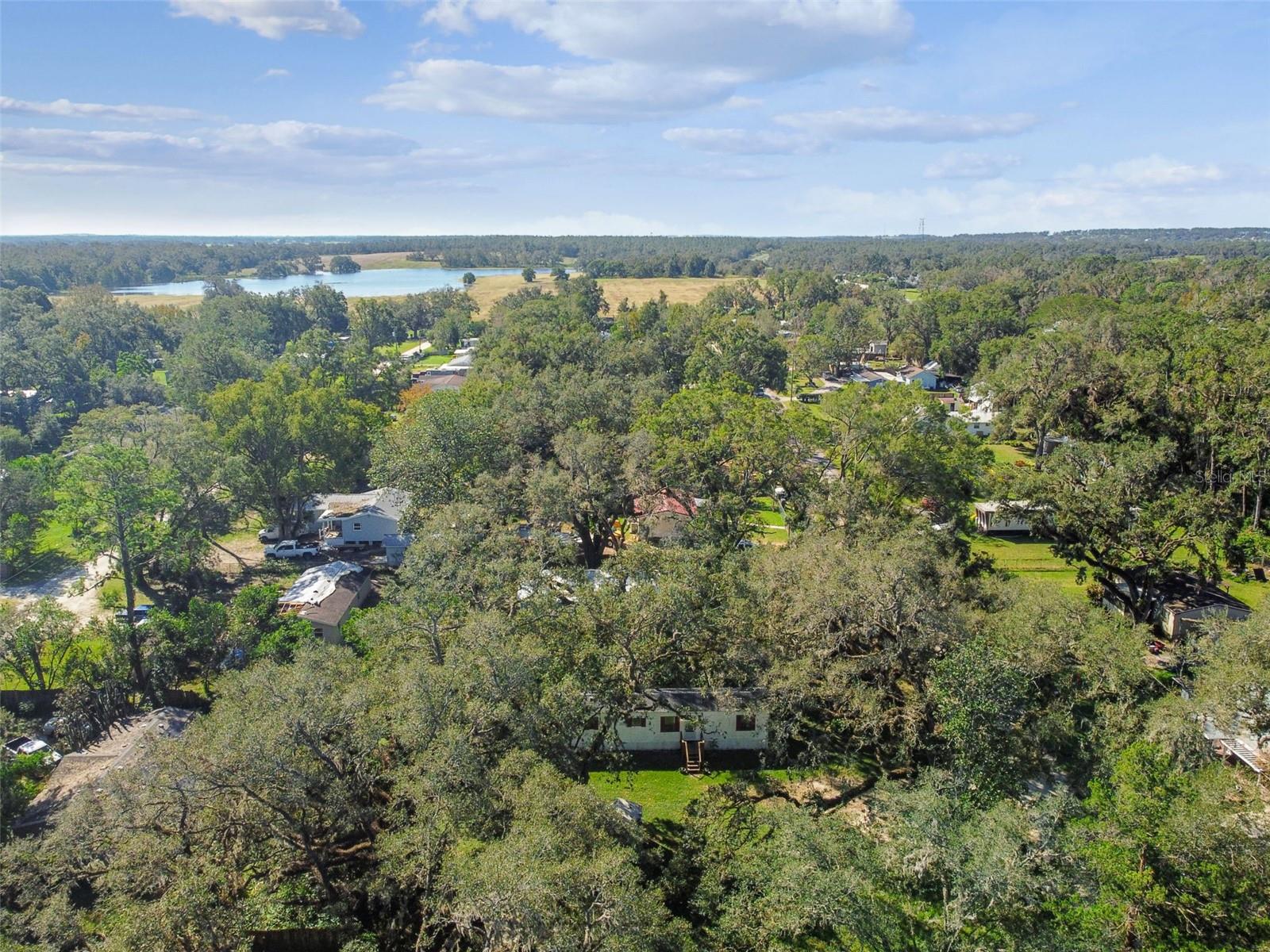 Listing photo id 64 for 18424 Lawrence Road