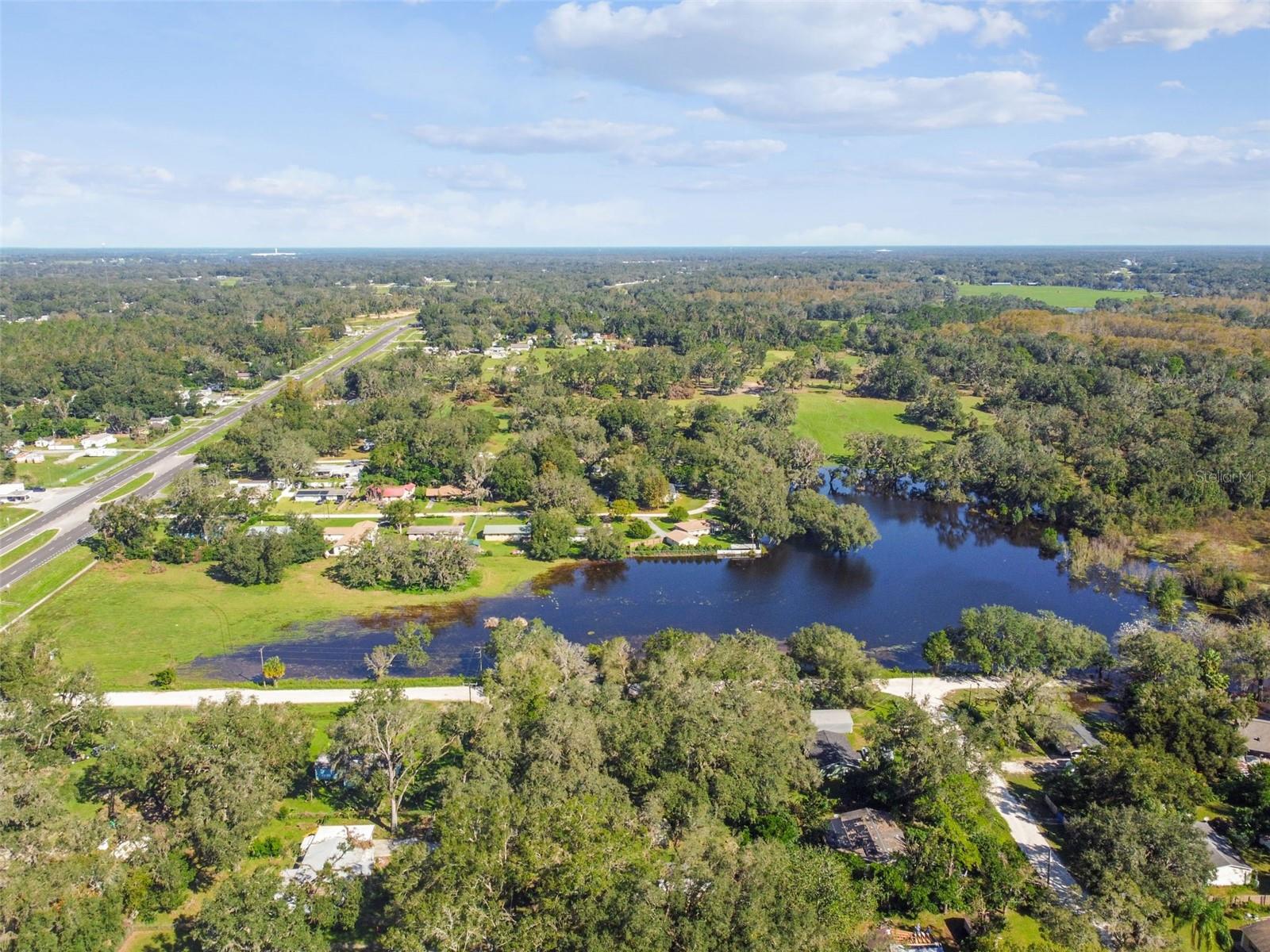 Listing photo id 67 for 18424 Lawrence Road
