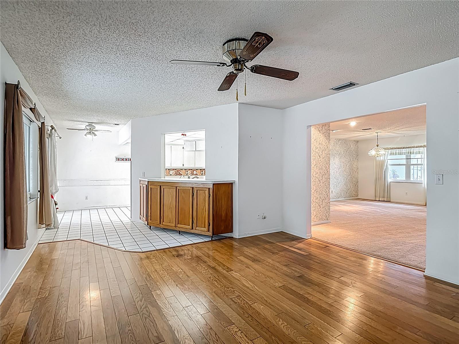Image 12 of 32 For 1607 New Bedford Drive