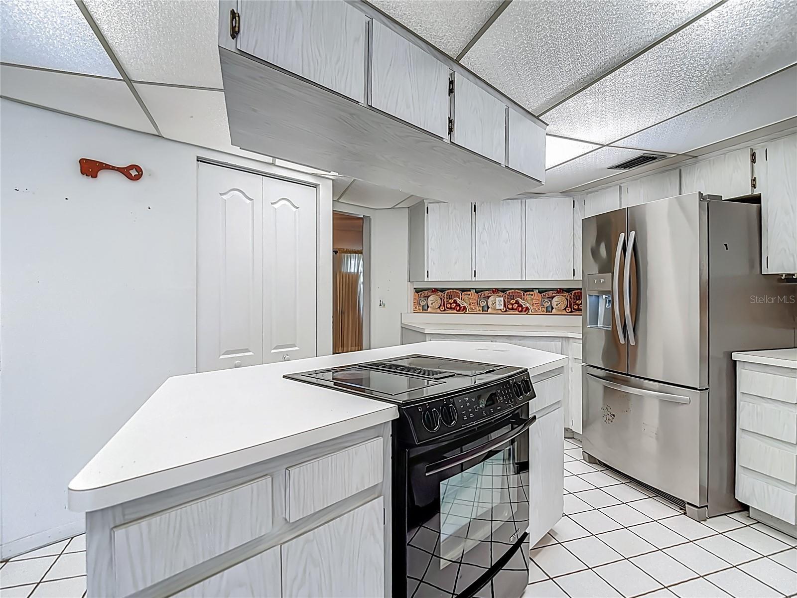 Image 14 of 32 For 1607 New Bedford Drive
