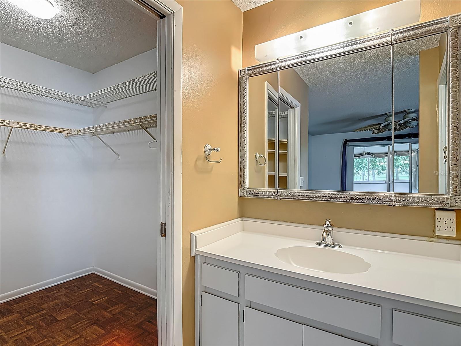 Image 21 of 32 For 1607 New Bedford Drive