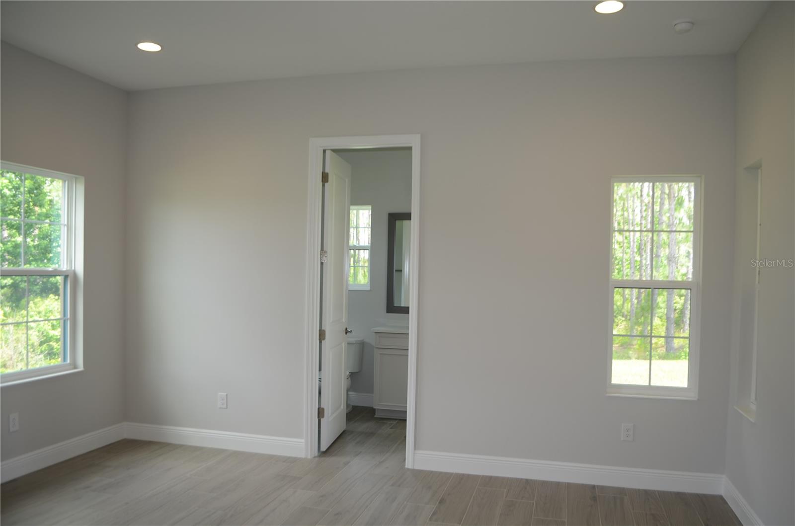 Listing photo id 9 for 35311 Big Hawk Drive