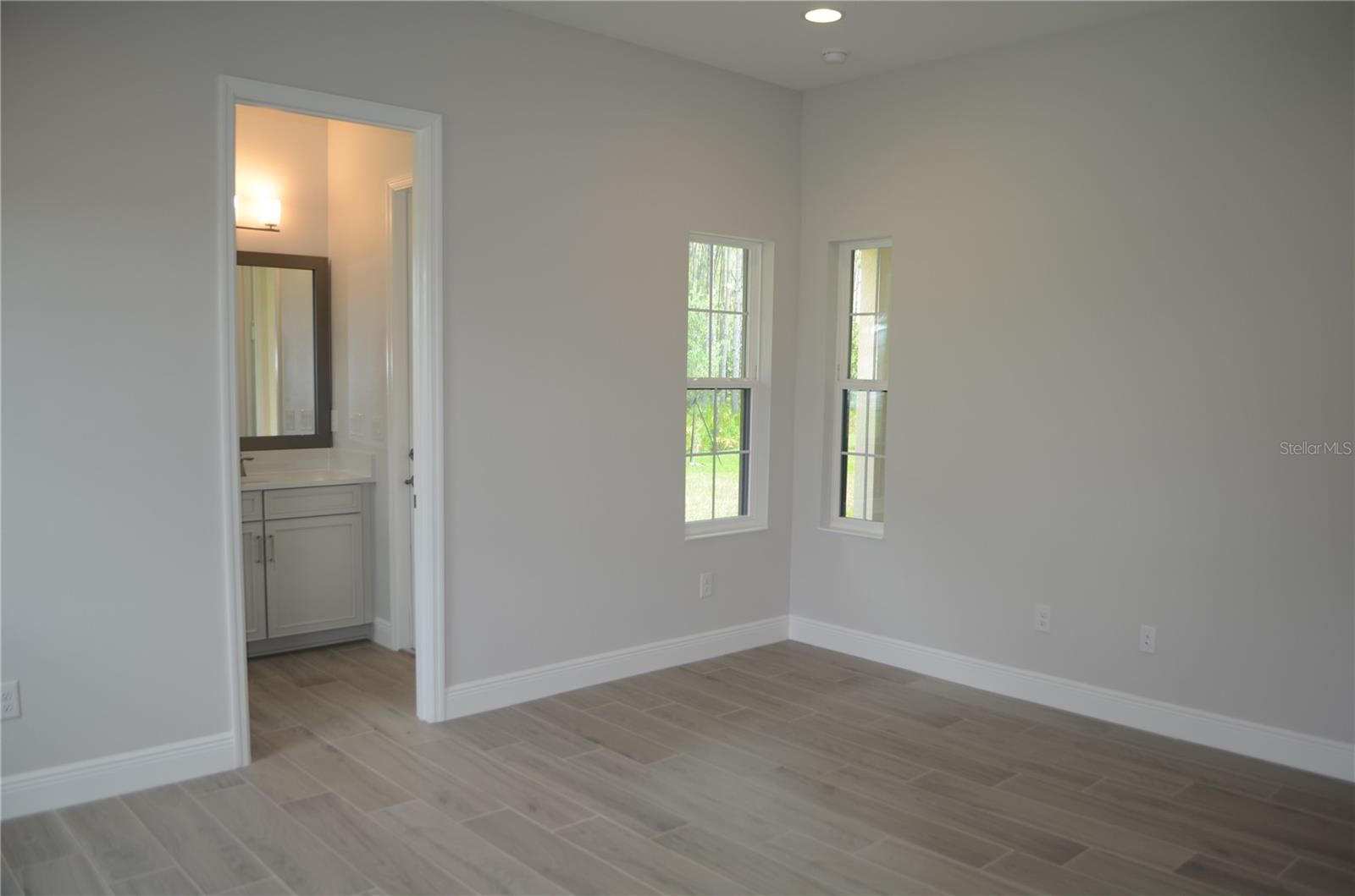 Listing photo id 10 for 35311 Big Hawk Drive