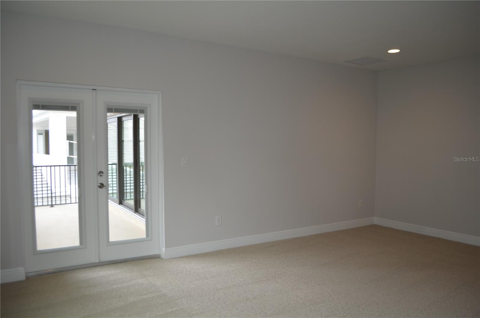 Listing photo id 15 for 35311 Big Hawk Drive