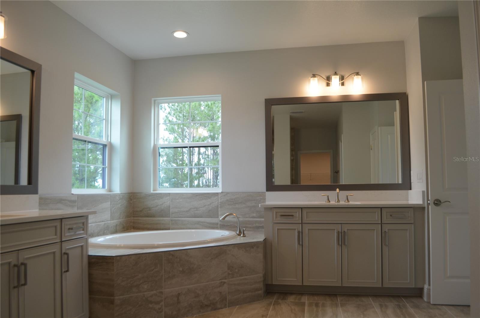 Listing photo id 21 for 35311 Big Hawk Drive