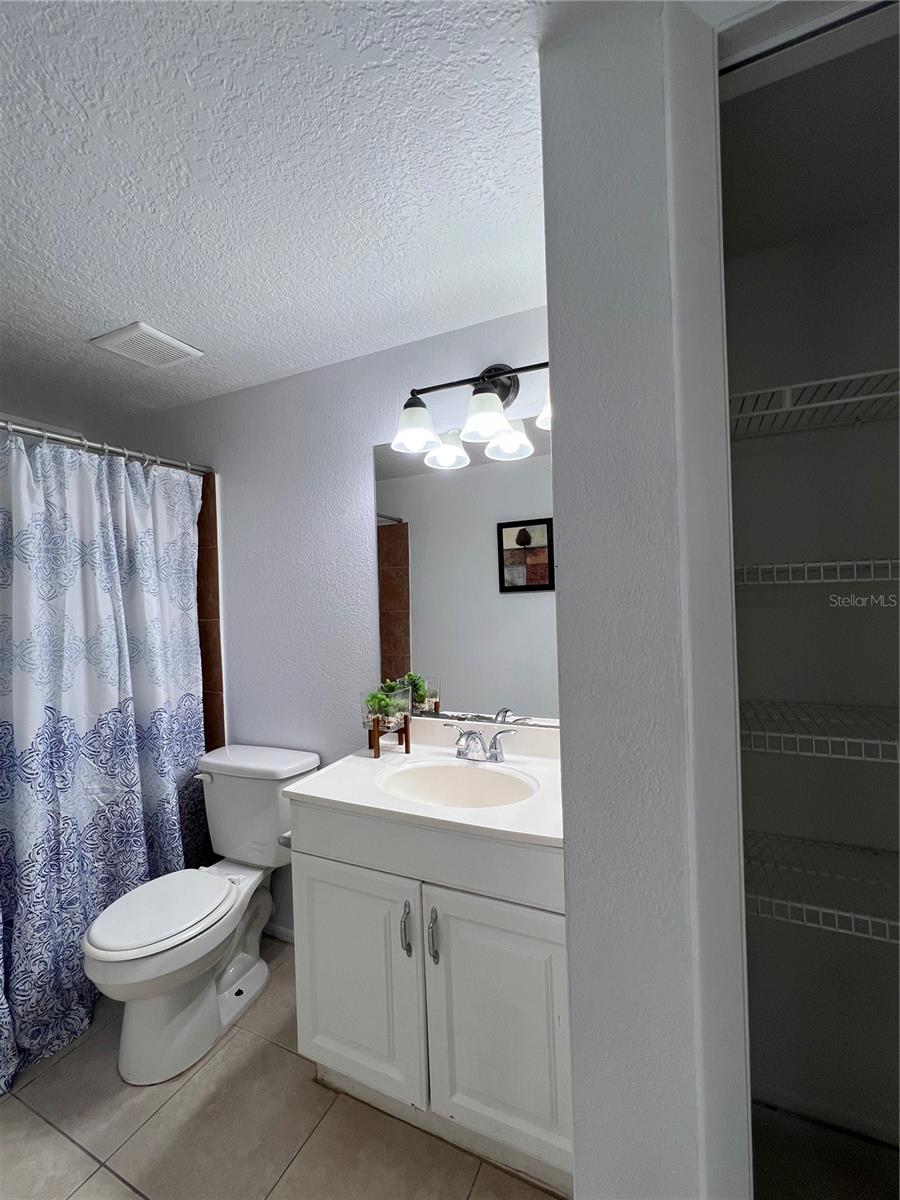 Image 15 of 30 For 2850 Somerset Park Drive 203