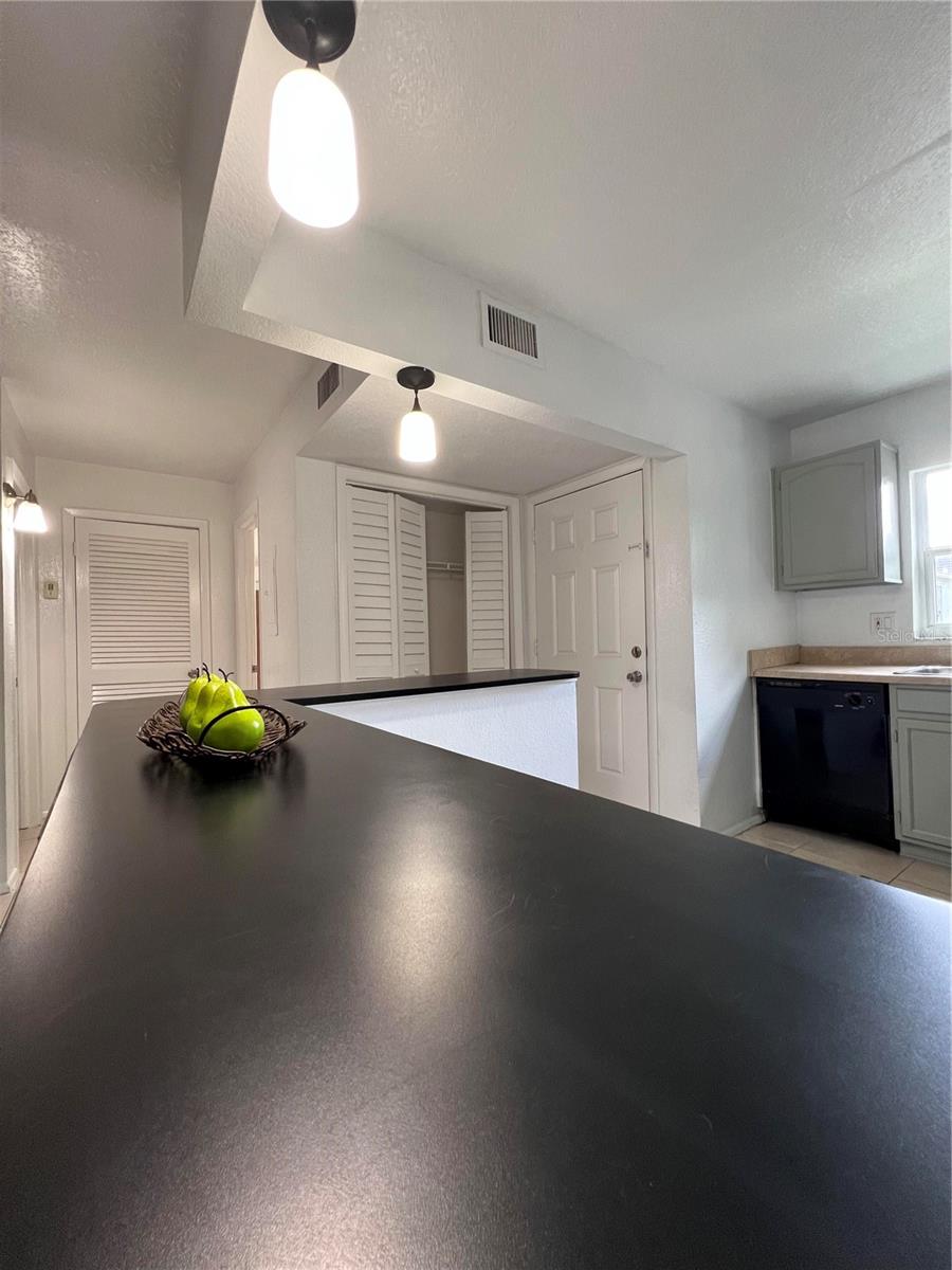 Image 4 of 30 For 2850 Somerset Park Drive 203
