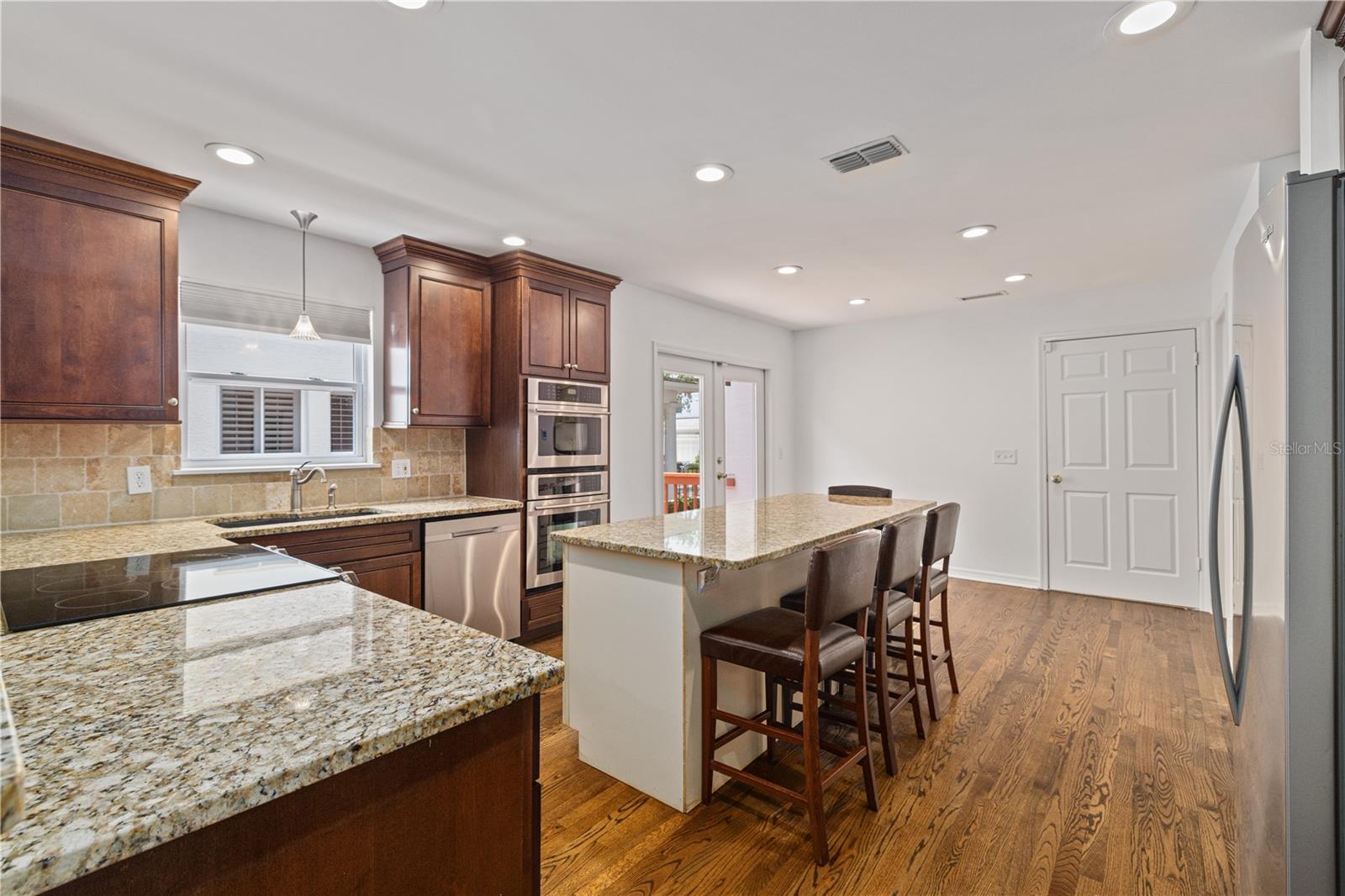 Image 11 of 43 For 2709 Bay Avenue