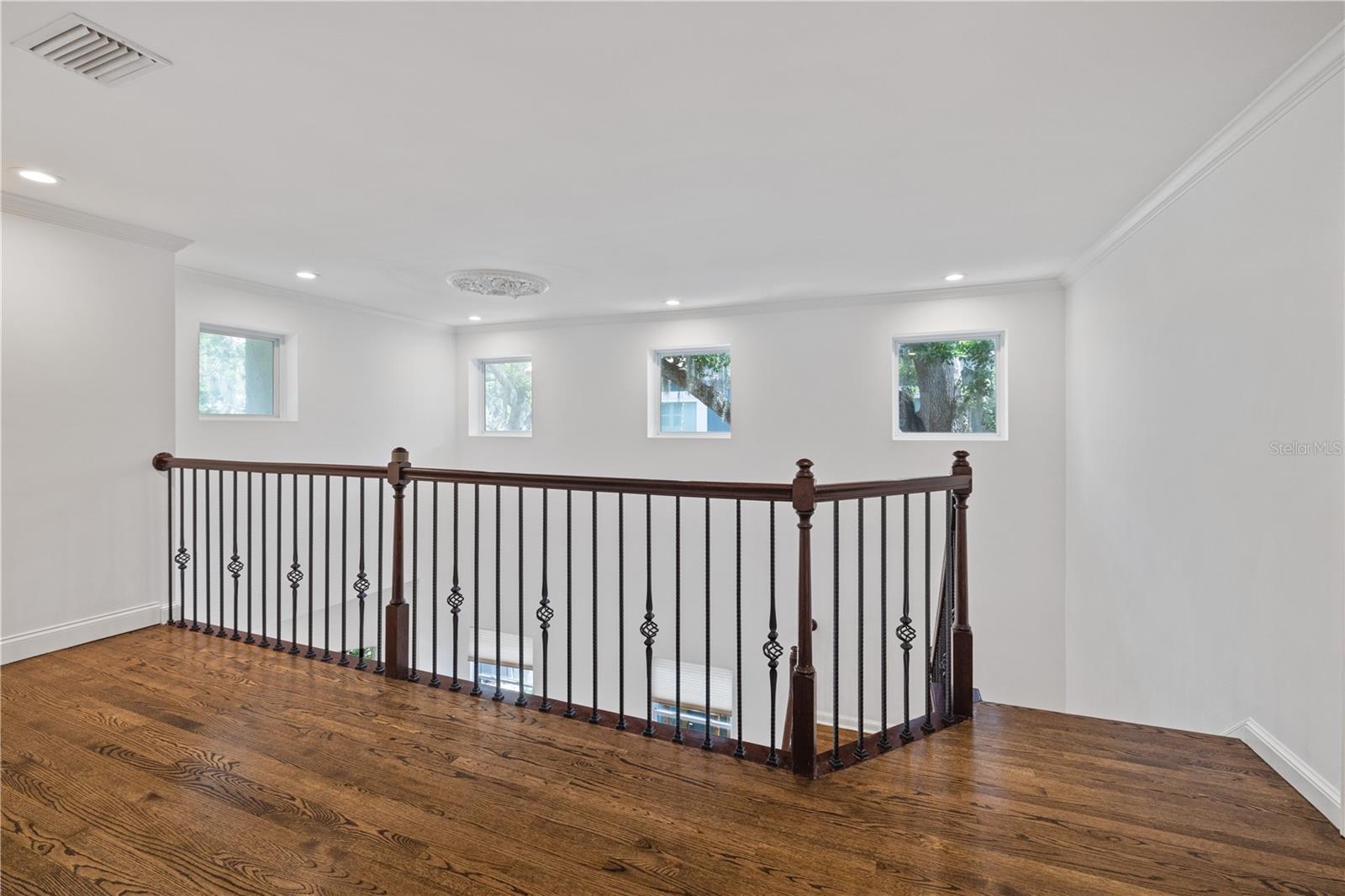 Image 17 of 43 For 2709 Bay Avenue