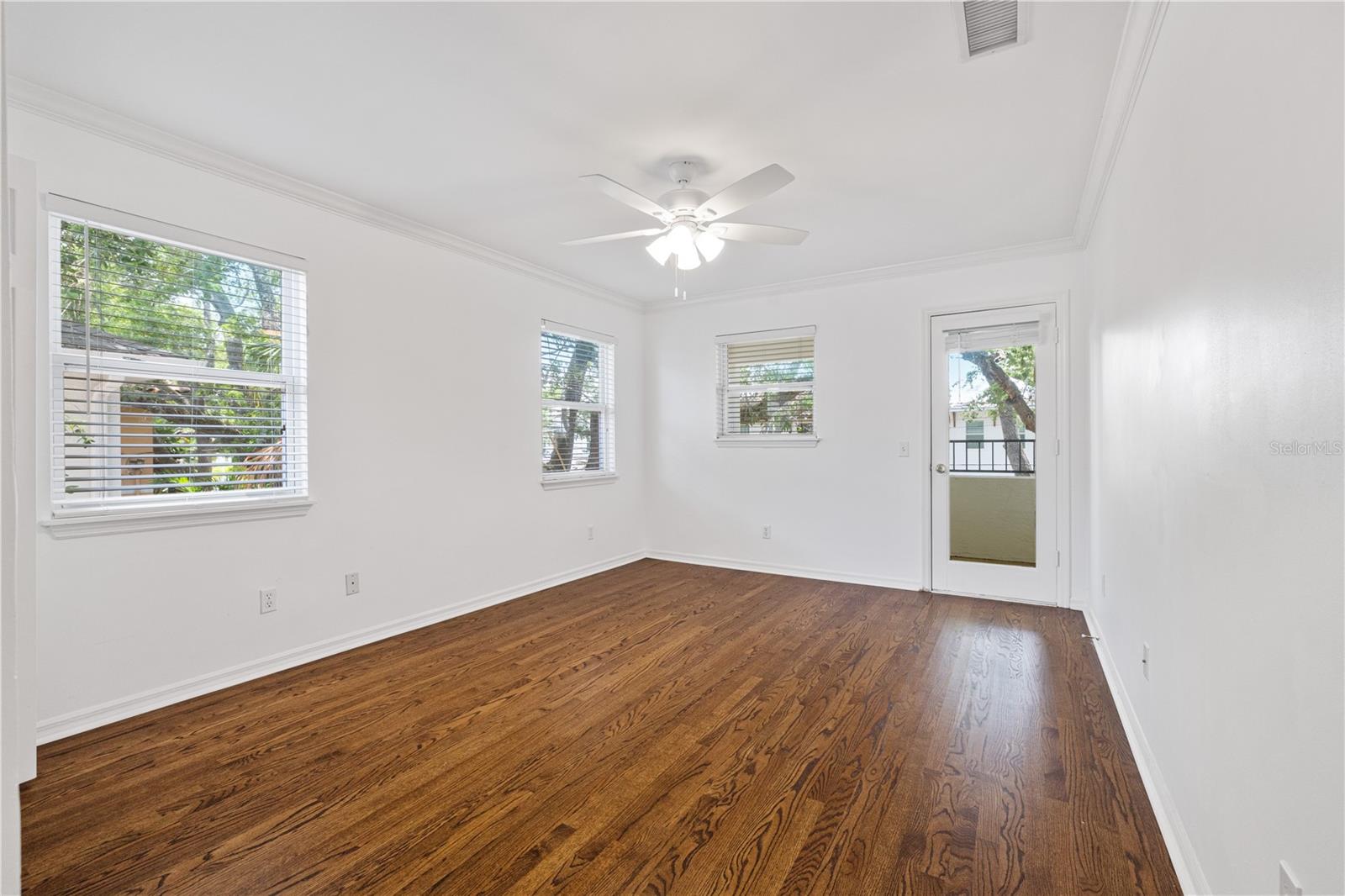 Image 19 of 43 For 2709 Bay Avenue
