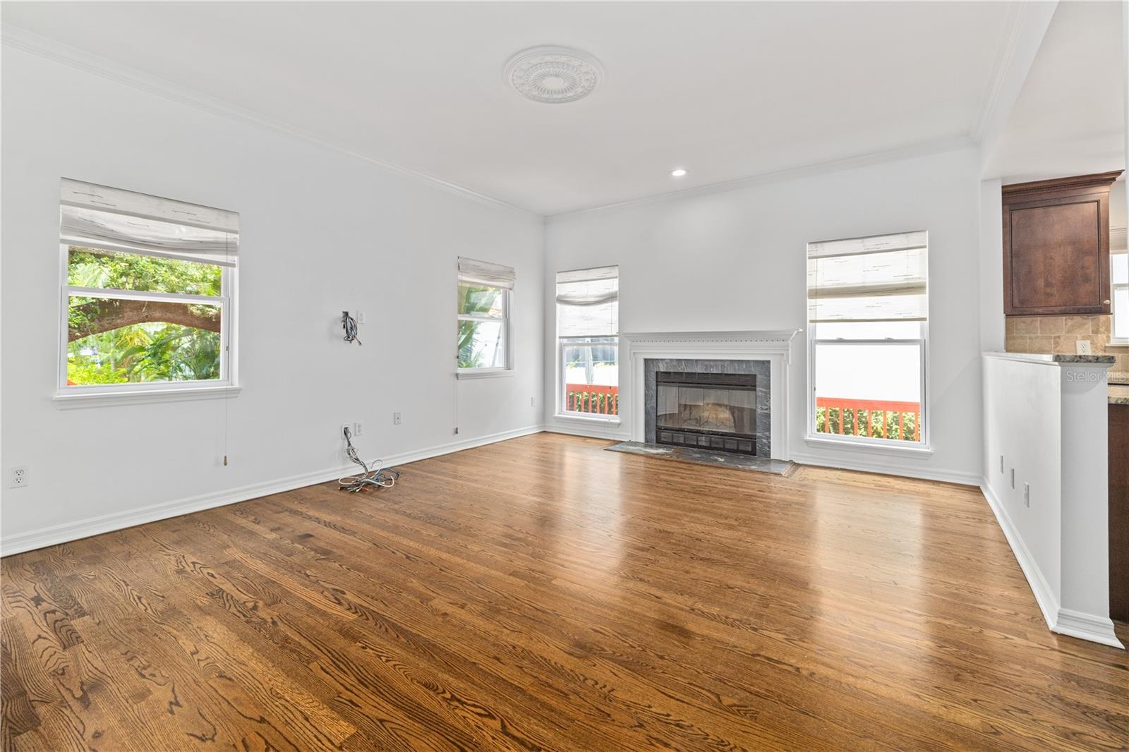 Image 8 of 43 For 2709 Bay Avenue