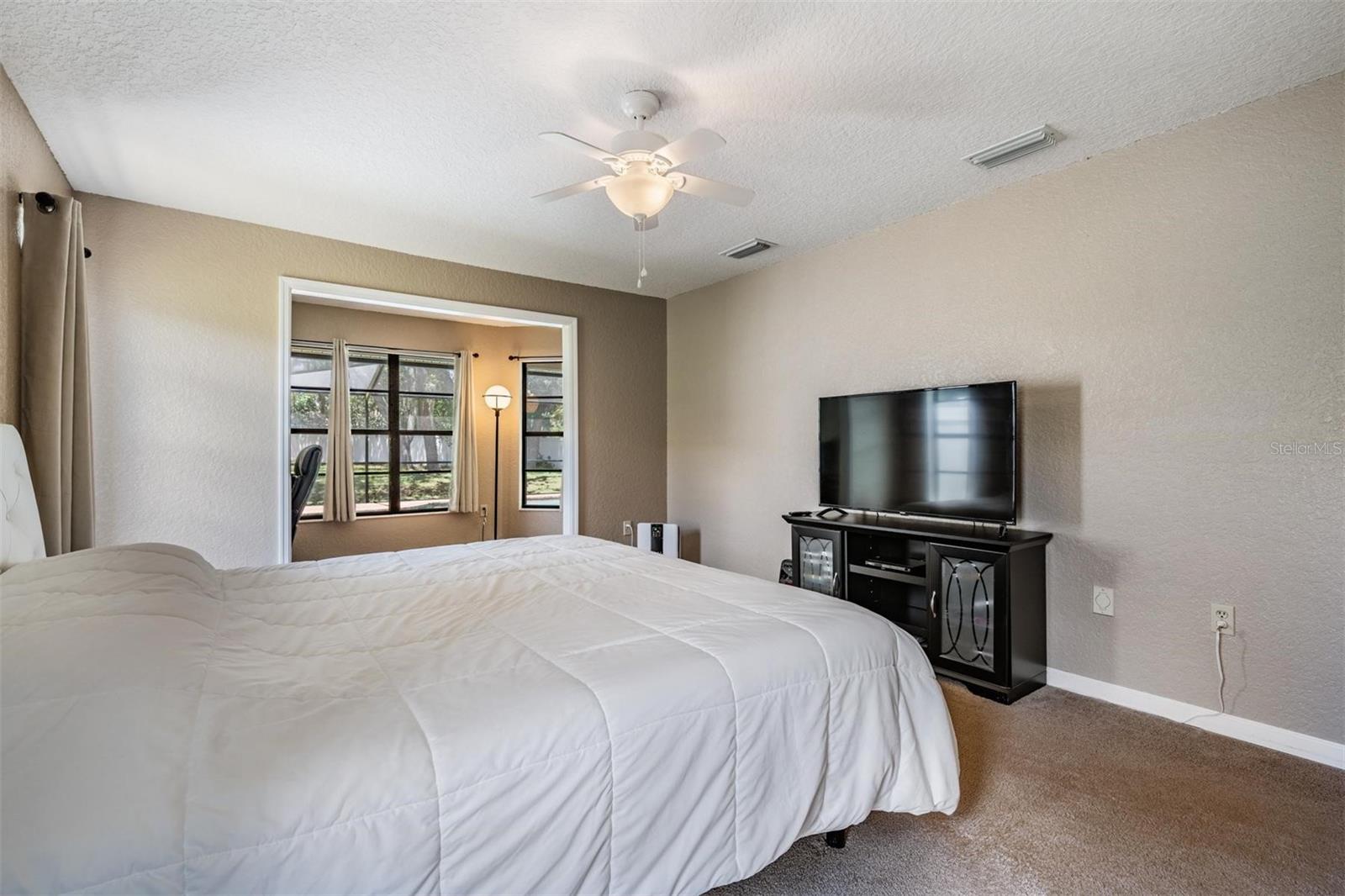 Image 10 of 45 For 13167 Roseanna Drive