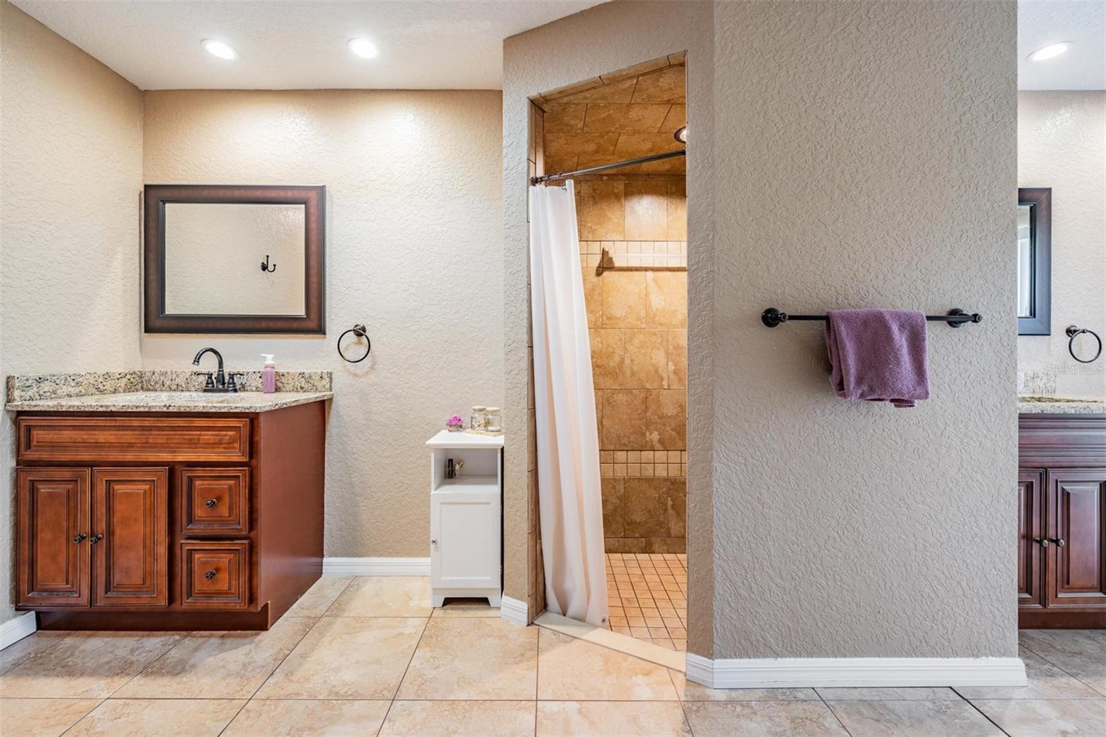 Image 13 of 45 For 13167 Roseanna Drive