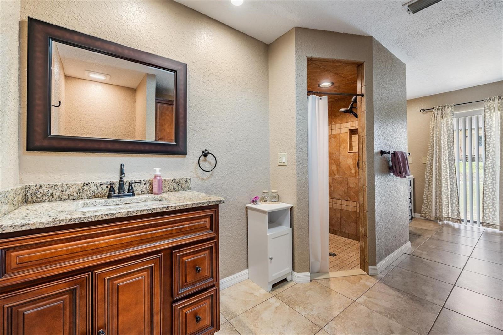 Image 14 of 45 For 13167 Roseanna Drive