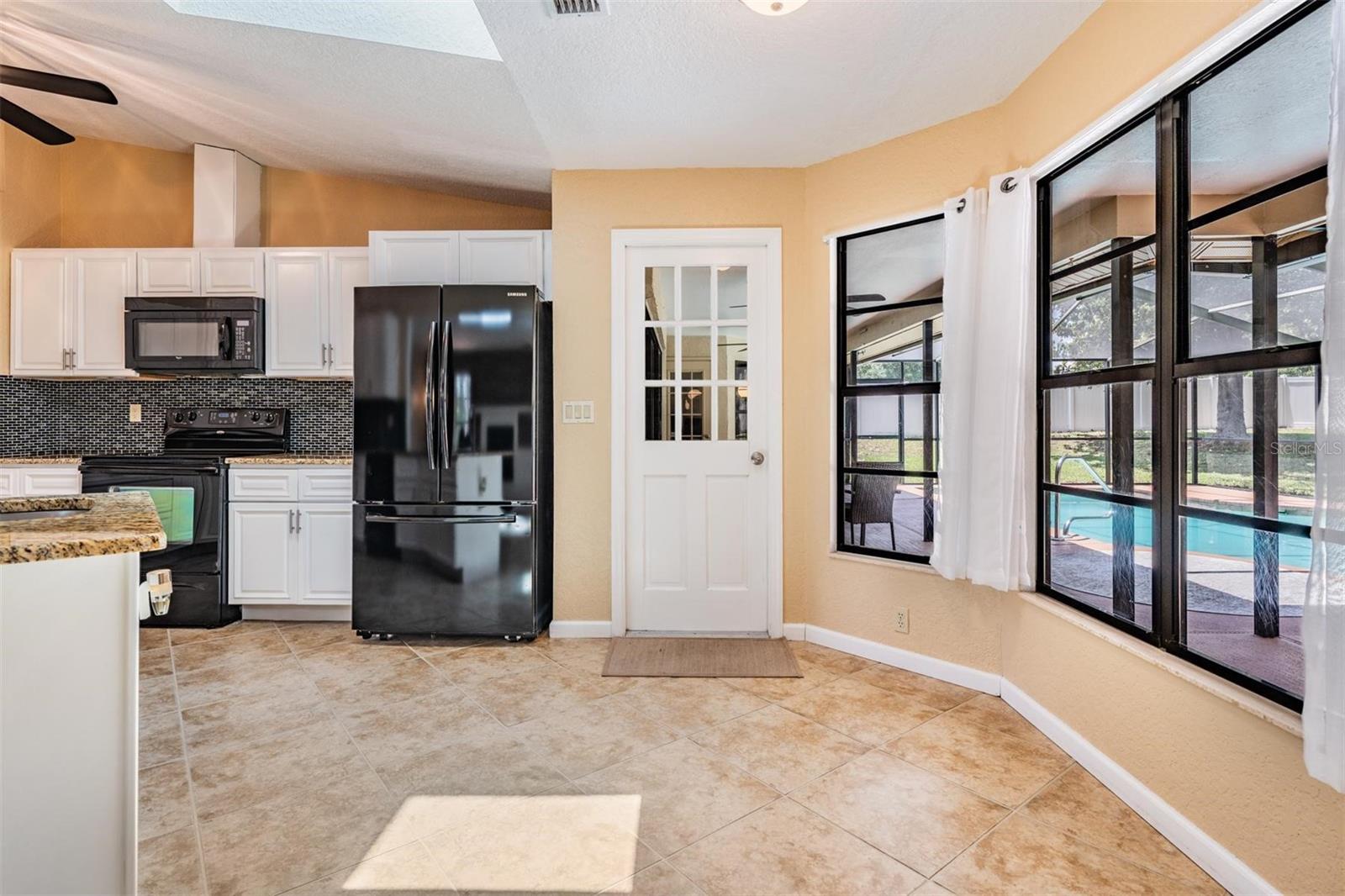 Image 18 of 45 For 13167 Roseanna Drive