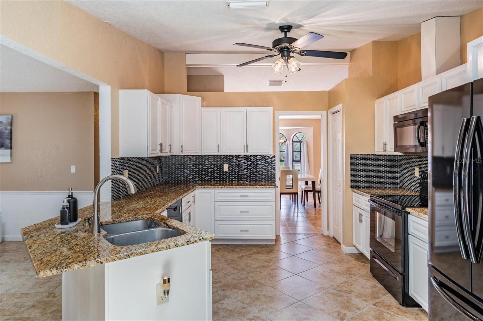 Image 19 of 45 For 13167 Roseanna Drive