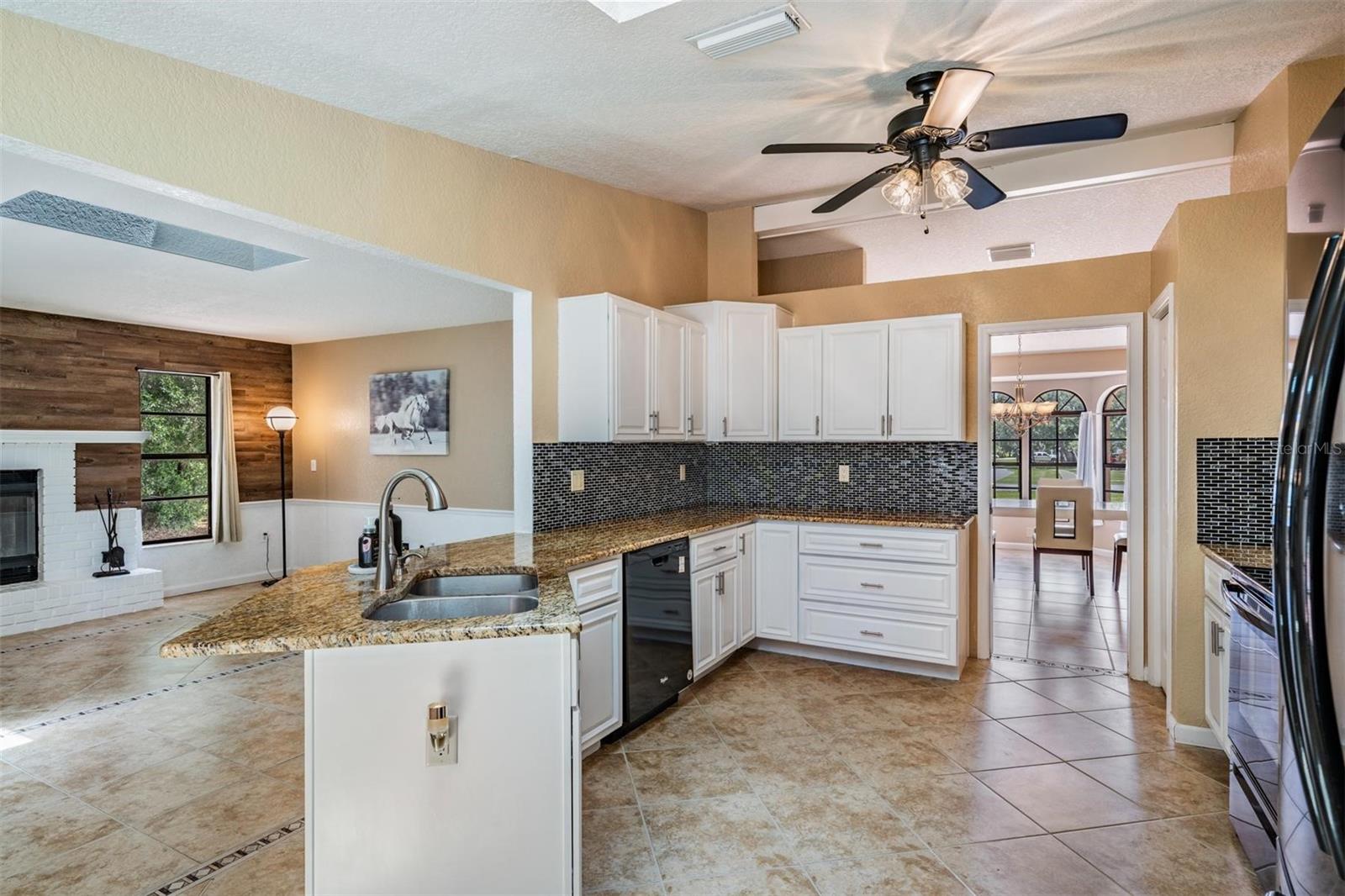 Image 21 of 45 For 13167 Roseanna Drive