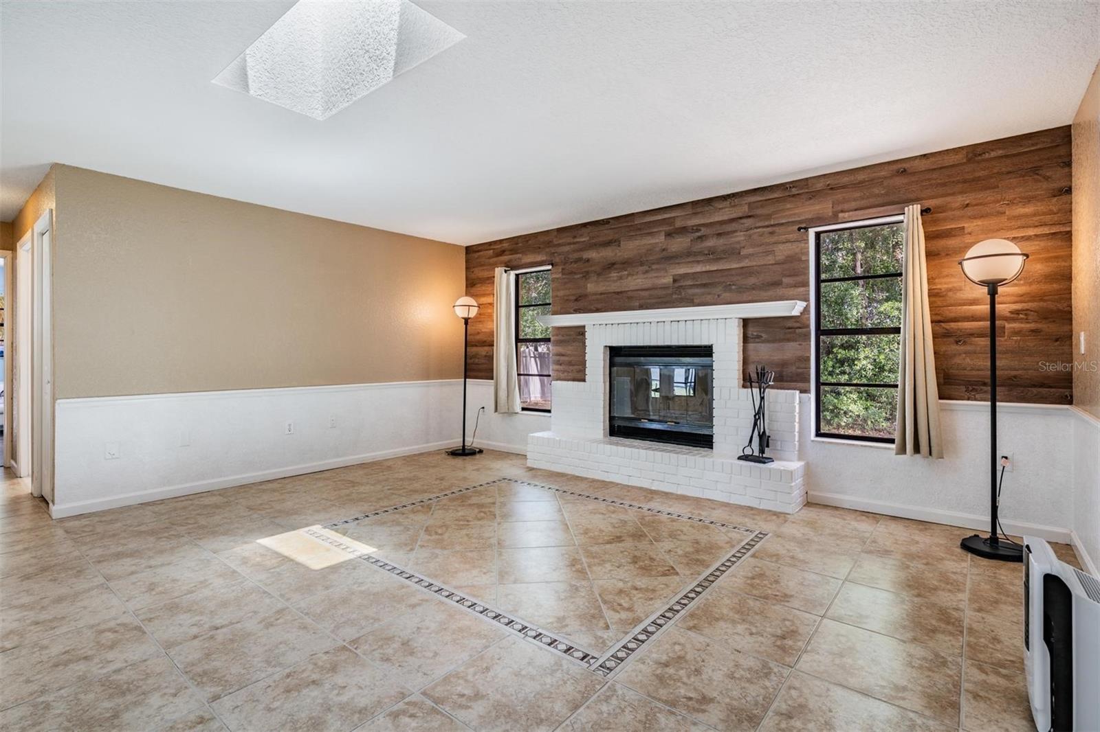 Image 22 of 45 For 13167 Roseanna Drive
