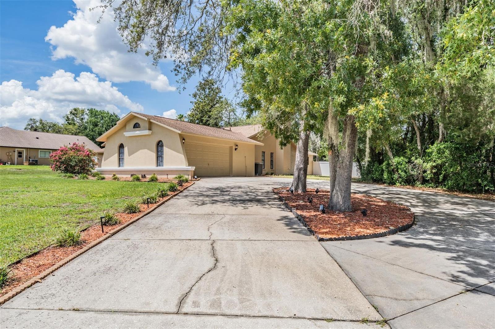 Image 37 of 45 For 13167 Roseanna Drive