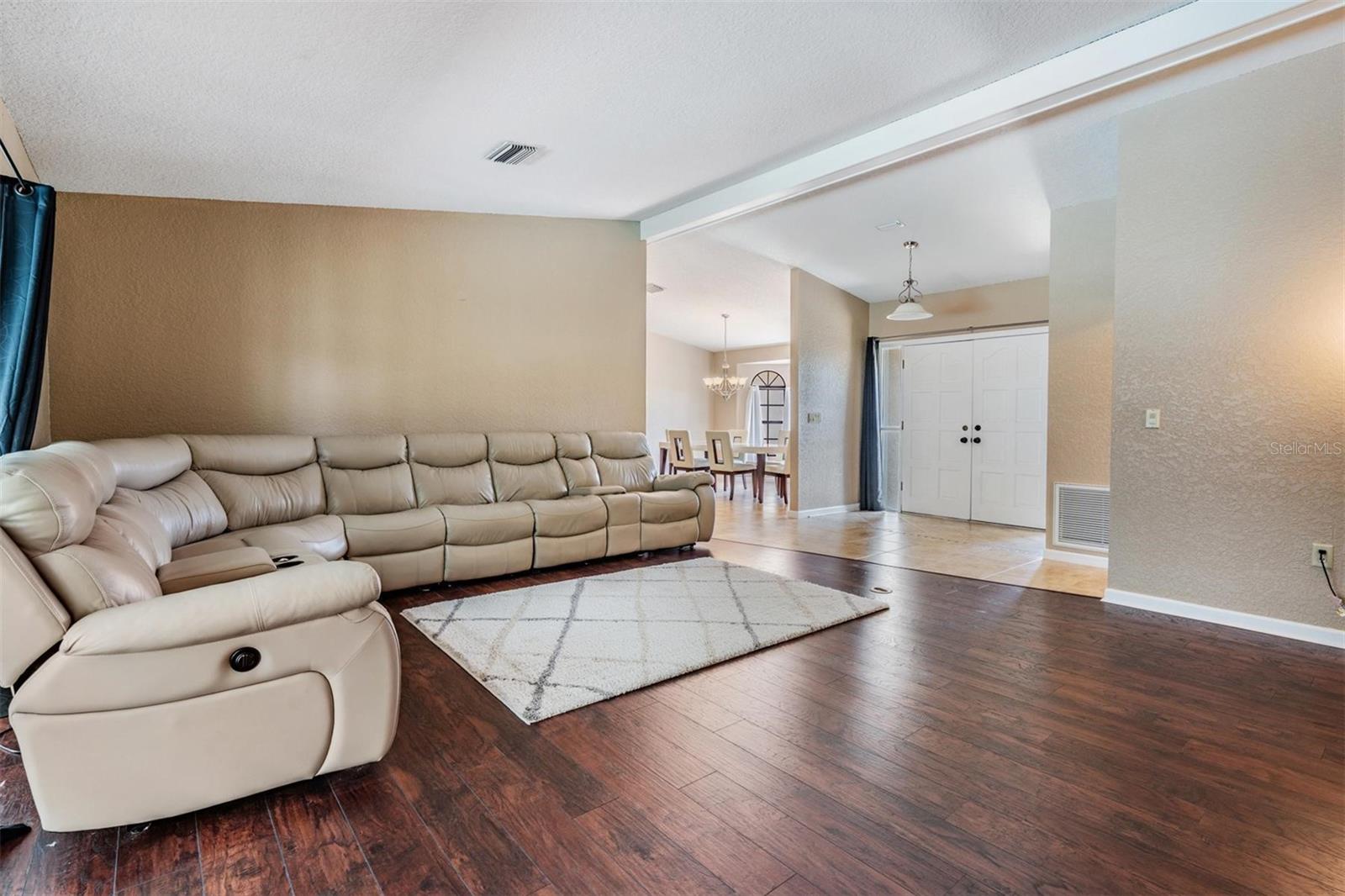 Image 6 of 45 For 13167 Roseanna Drive