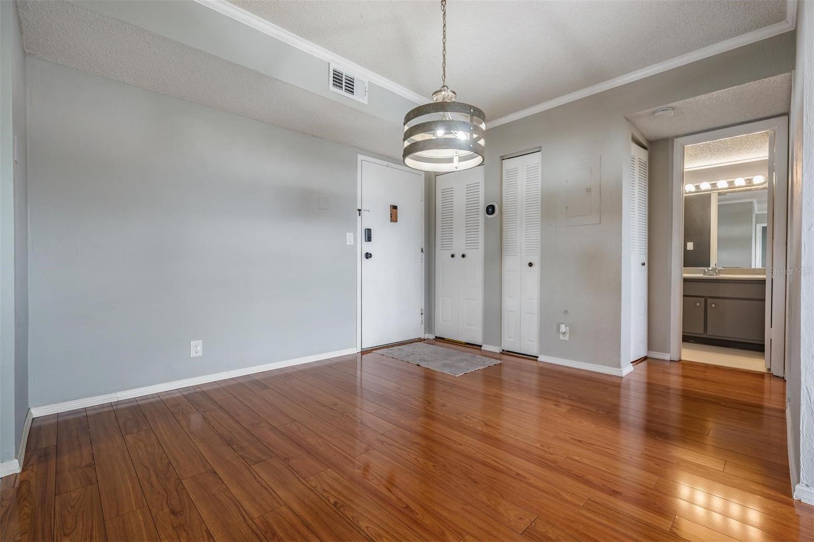 Image 20 of 39 For 2901 26th Street W 301