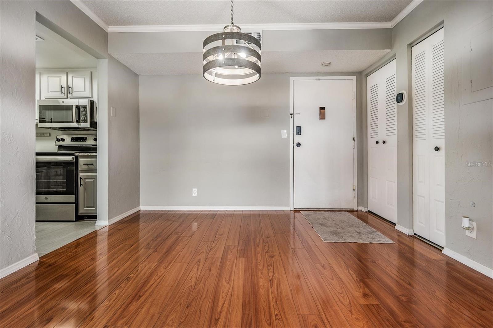 Image 21 of 39 For 2901 26th Street W 301