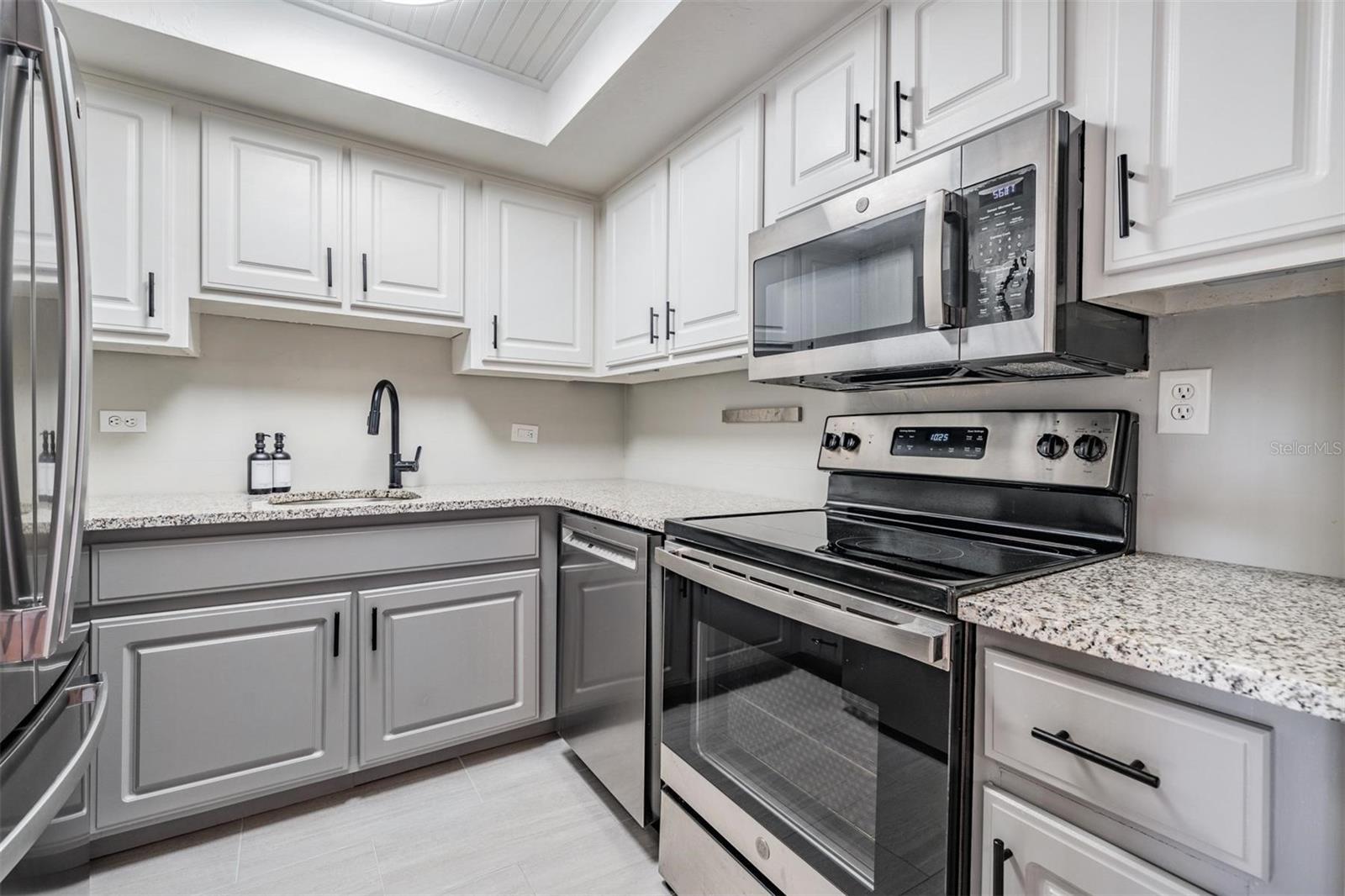 Image 6 of 39 For 2901 26th Street W 301