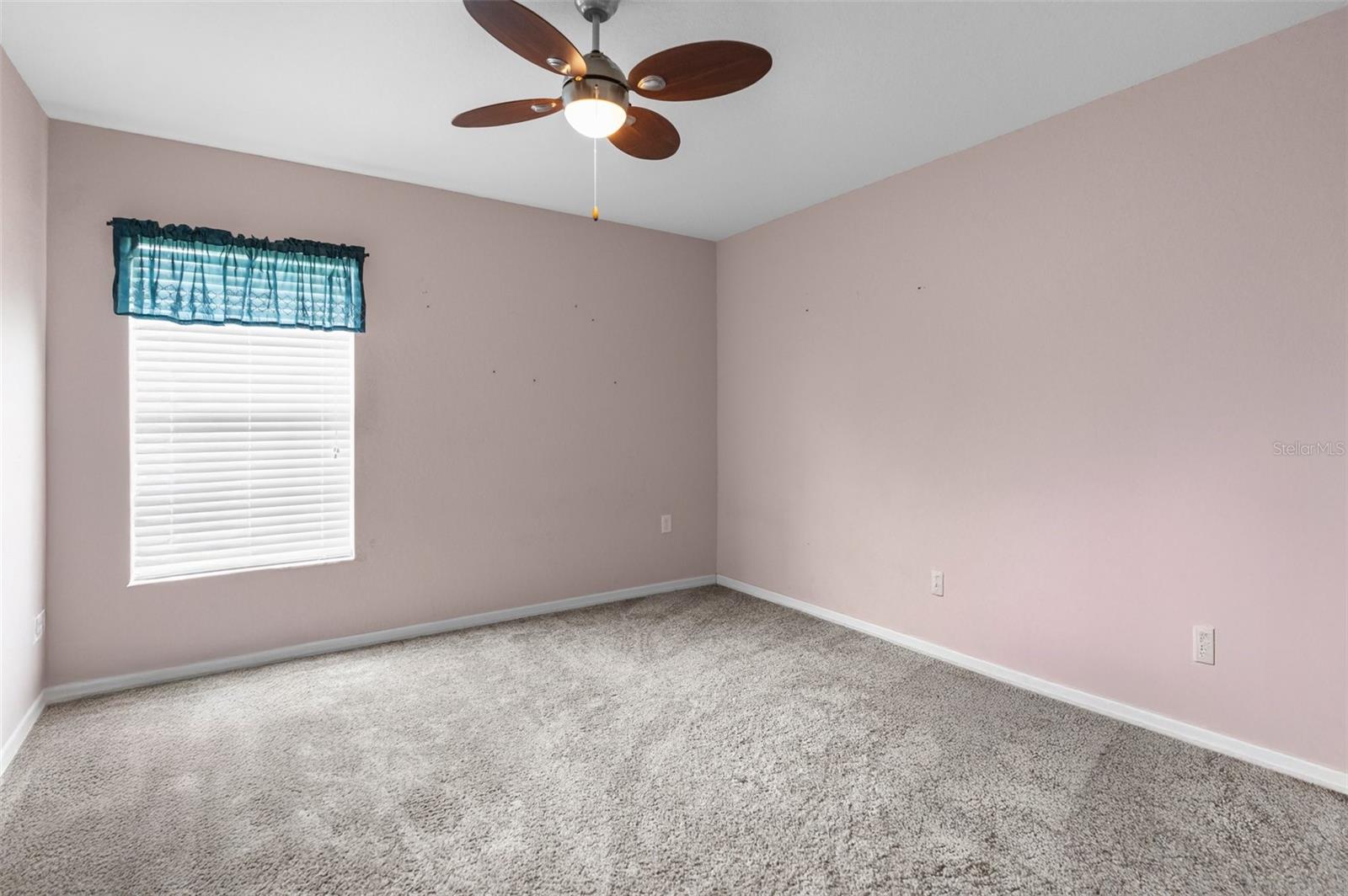 Image 21 of 40 For 10457 Cranston Street