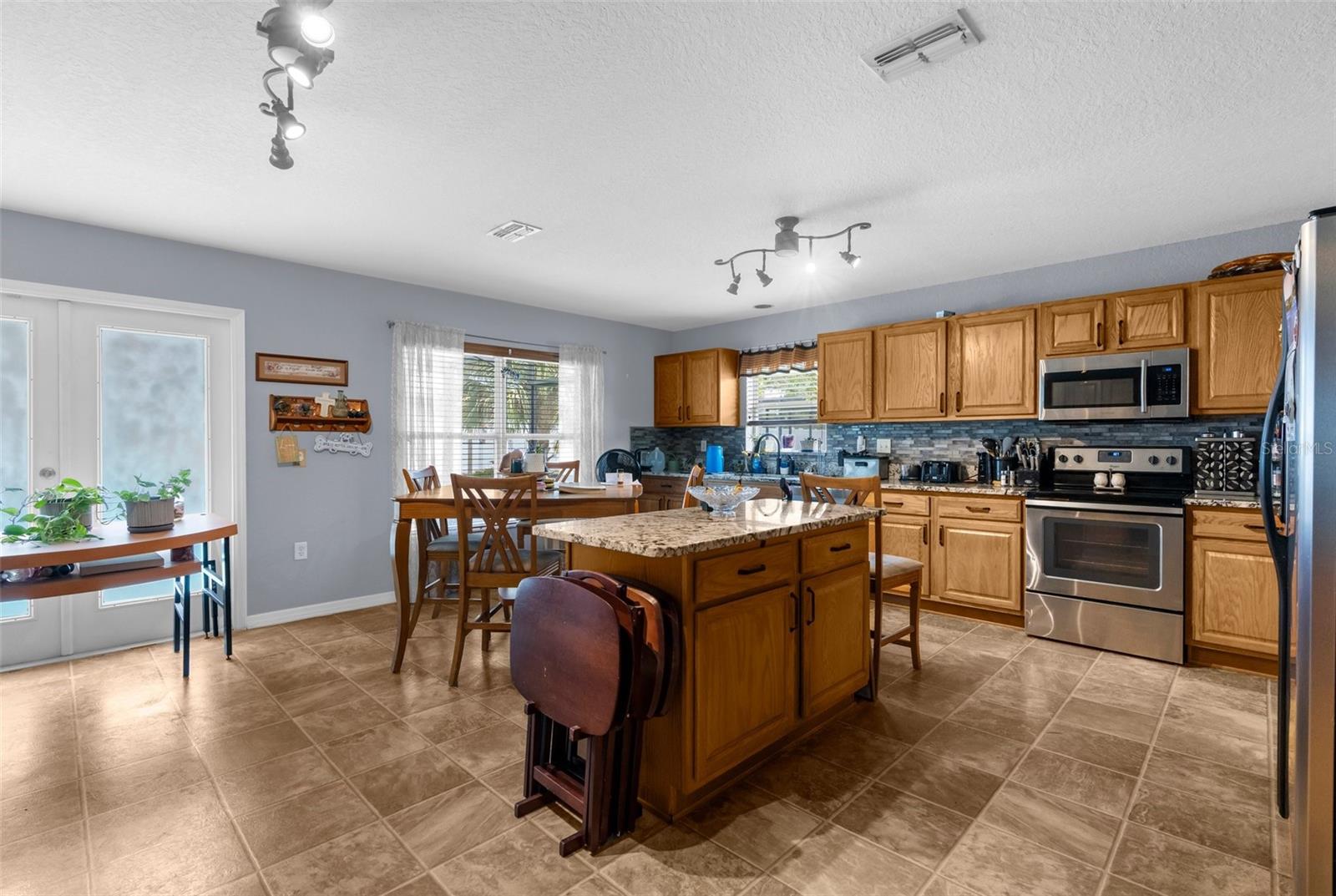 Image 3 of 40 For 10457 Cranston Street